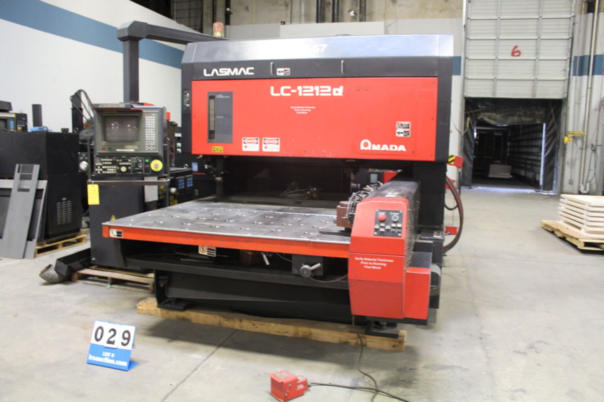 1994 AMADA LC1212 LASER CUTTER 6' X 8' TABLE, W/ FANUC SERIES 16-L CTRL, W/ CHIP CONVEYOR - Image 2 of 6