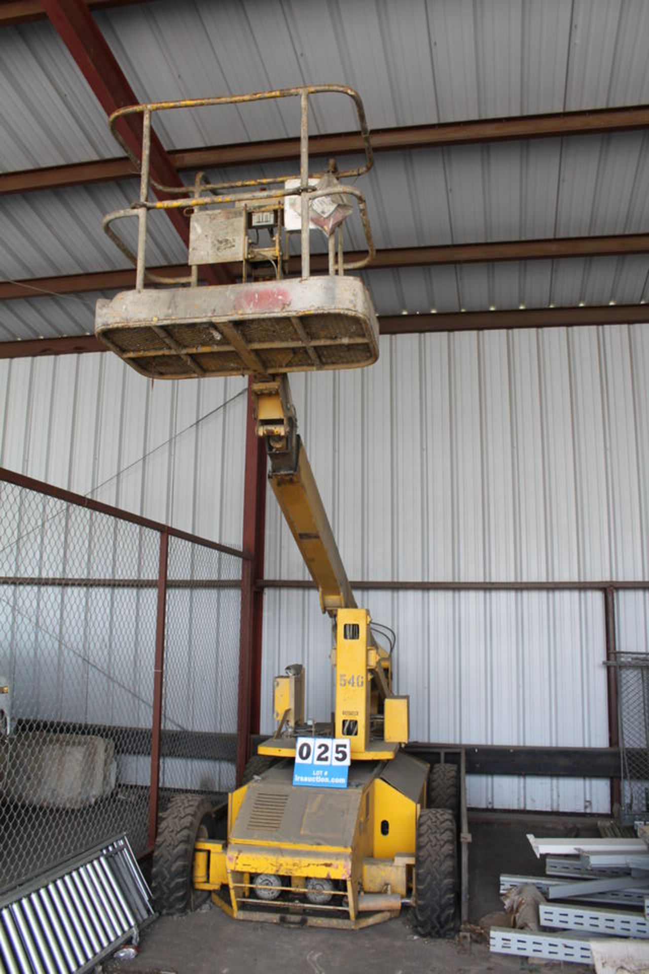 CONDOR 38A MOBILE MANLIFT BASKET, ELECTRIC, ALL TERRAINE, PNEUMATIC TIRES, RATED WORK LOAD: 500 - Image 3 of 3