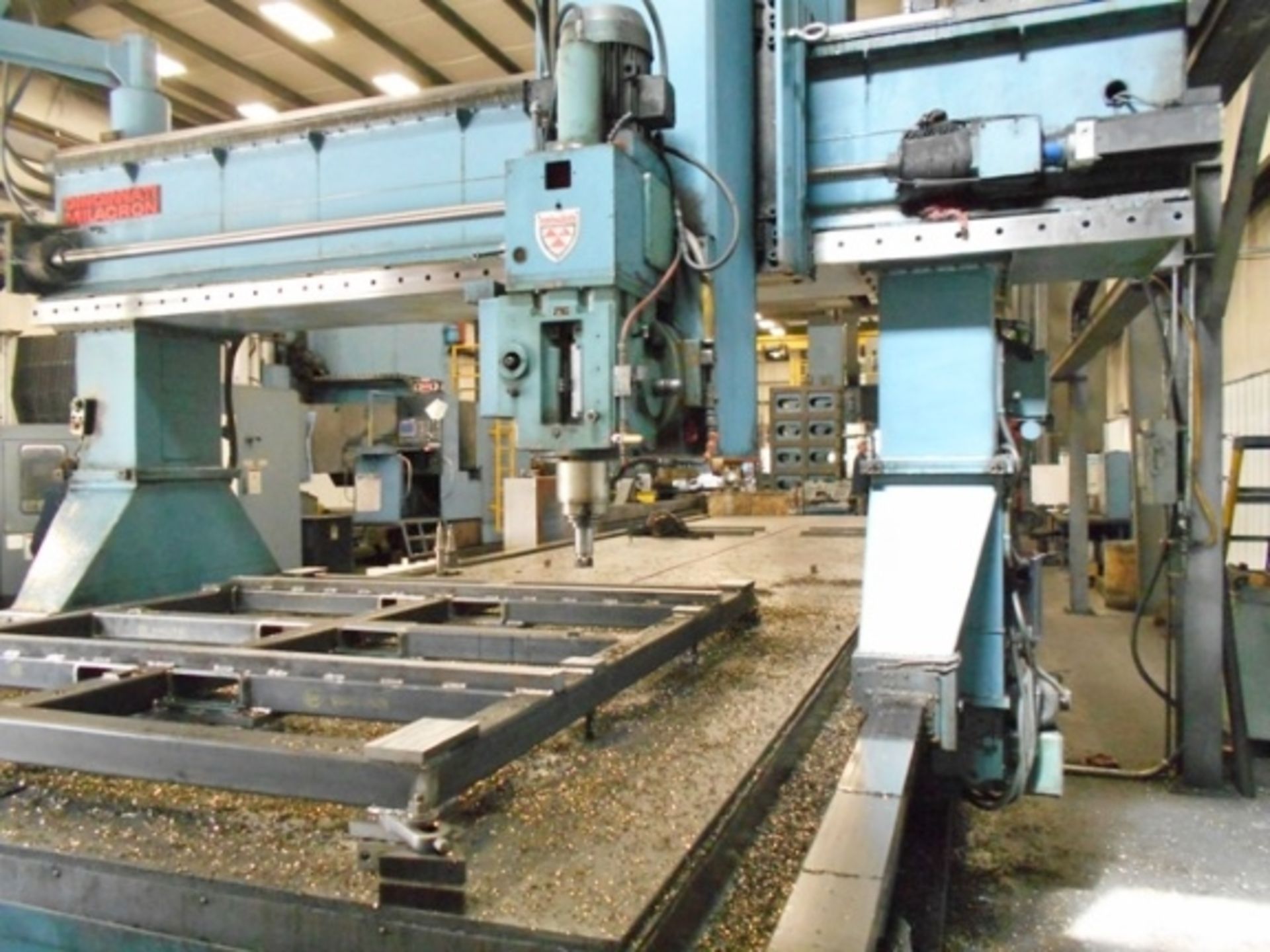 Cincinnati Milacron CNC Dual Column Traveling Bridge Mill, 430" x 120" ( LOCATION 2: 4081 EASTSIDE - Image 5 of 10