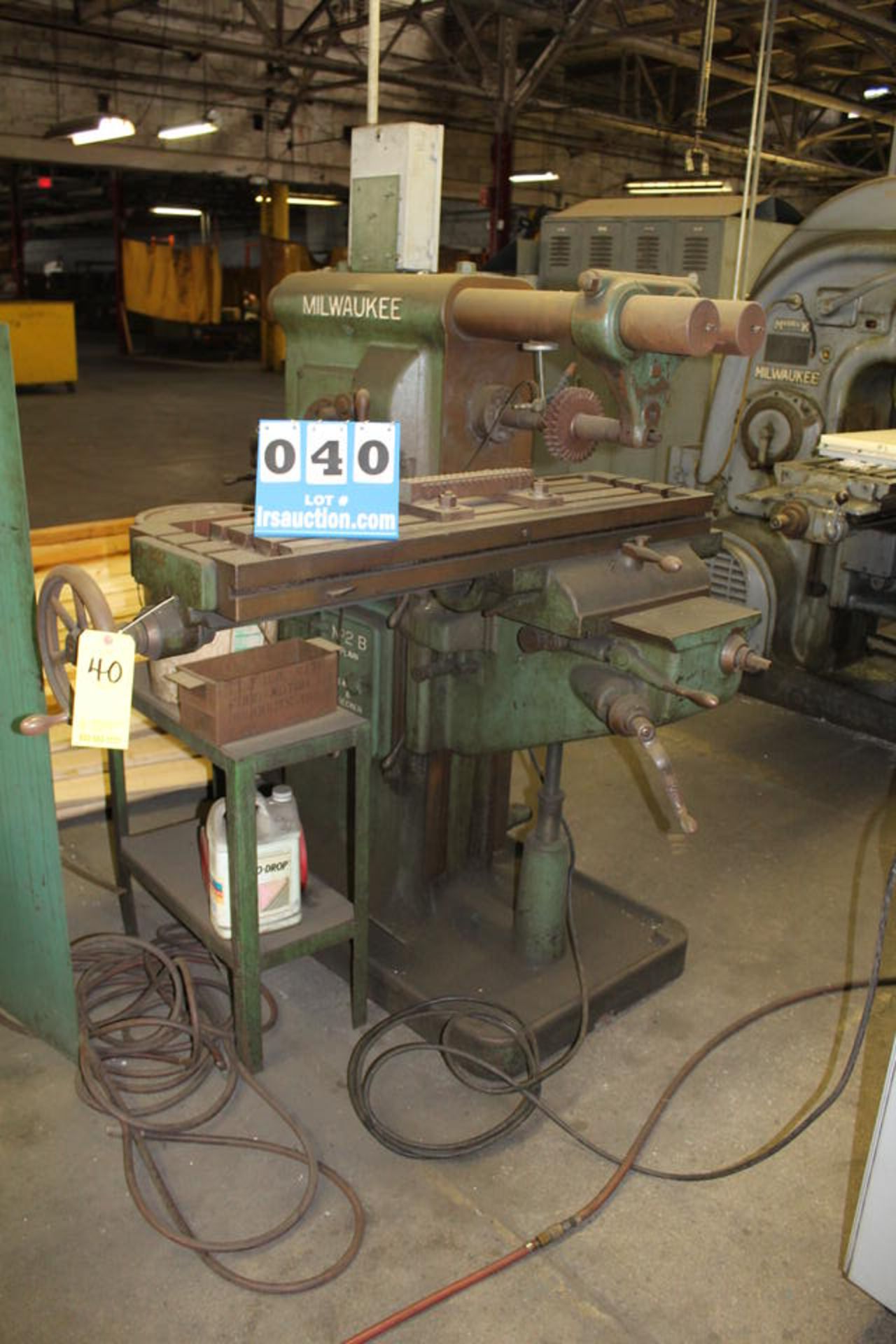 MILWAUKEE G332 HORIZONTAL MILL, 15" X 47" T SLOTTED TABLE, W/ CUTTING HEADS