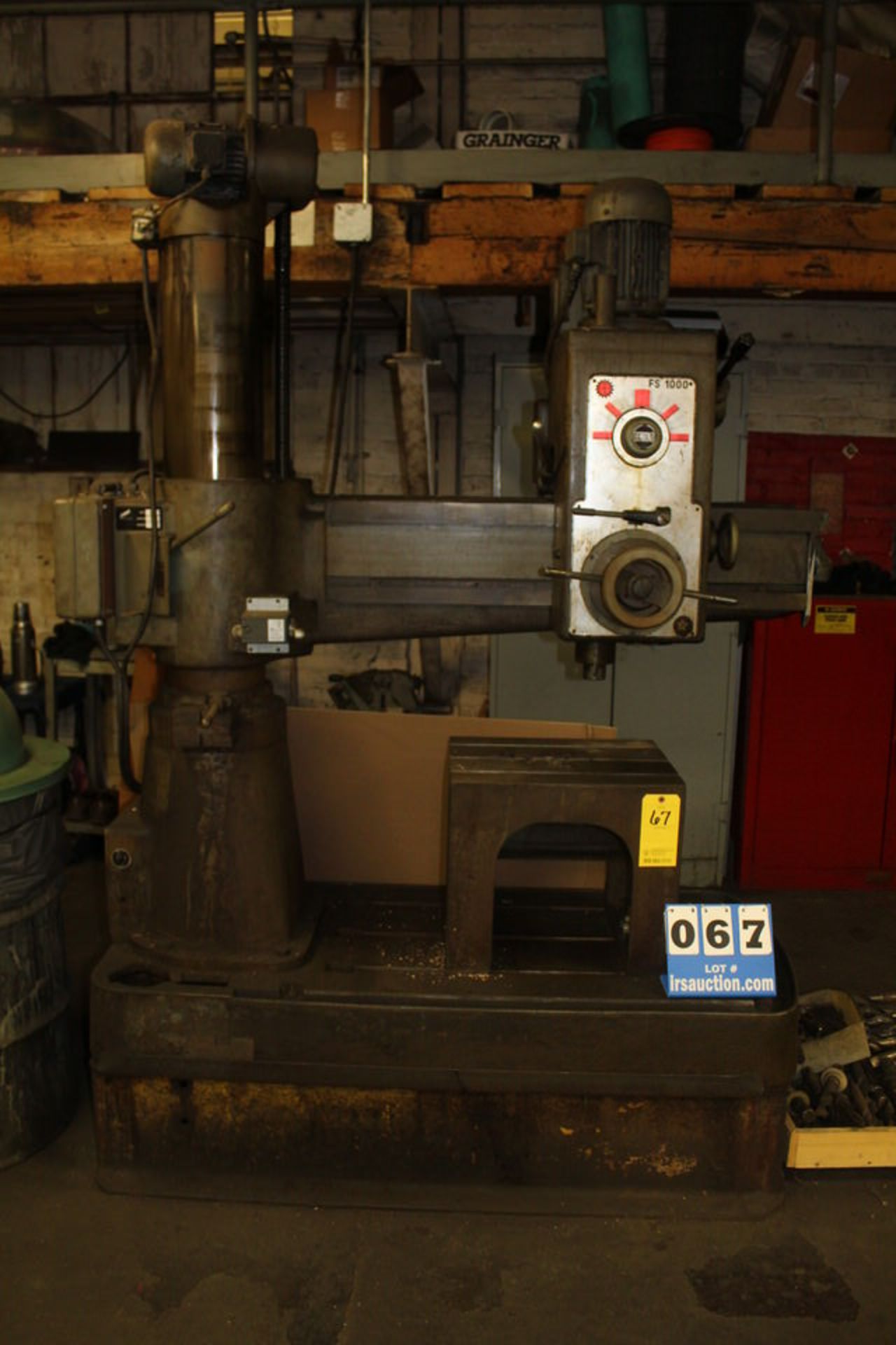 BEAGONZI RADIAL ARM DRILL, 3' ARM, 8" COLUMN, 16" X 19" BLOCK TABLE, 5' HEIGHT