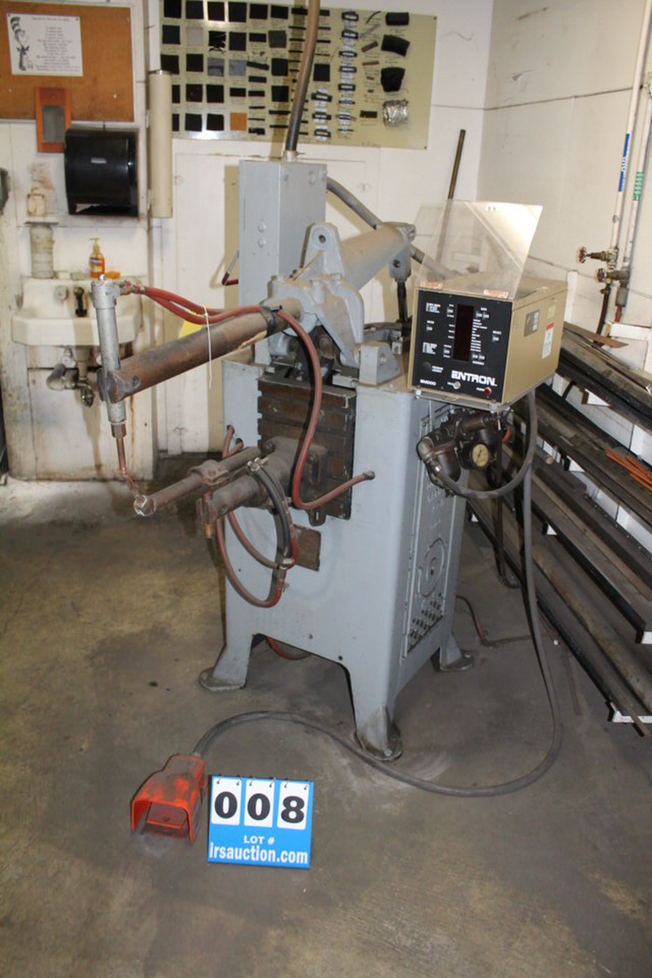 TAYLOR WINFIELD SPOT WELDER, 35 KVA, 2' THROAT W/ ENTRON SLOPE MODE EN1000 CTRL