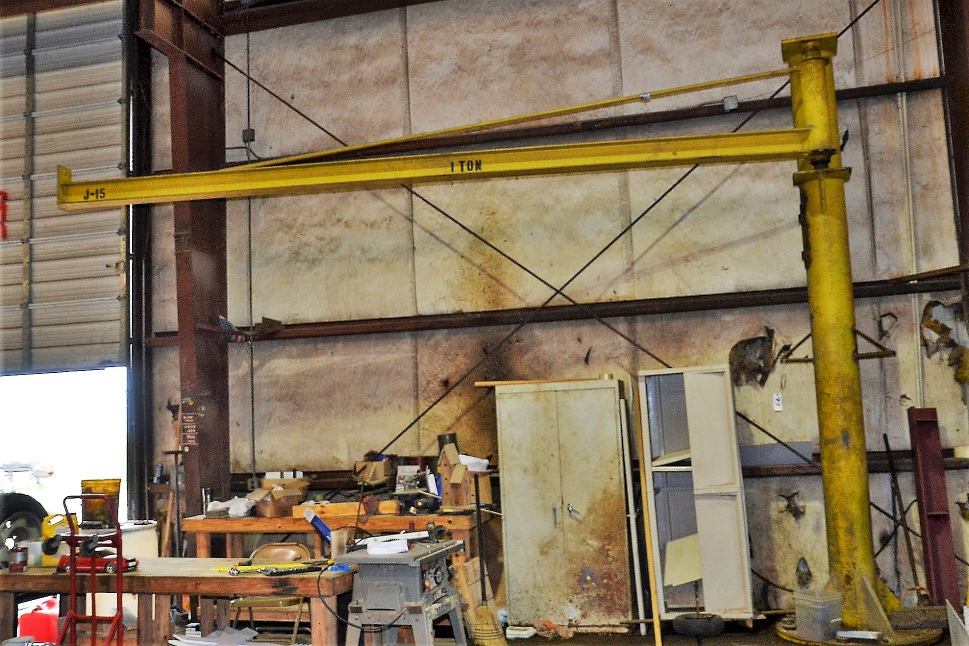 FLOOR JIB, 1 TON CAP, 129" UNDER RAIL HEIGHT, 18 FT. REACH (LOCATION: 2622 Martinville Dr, Houston