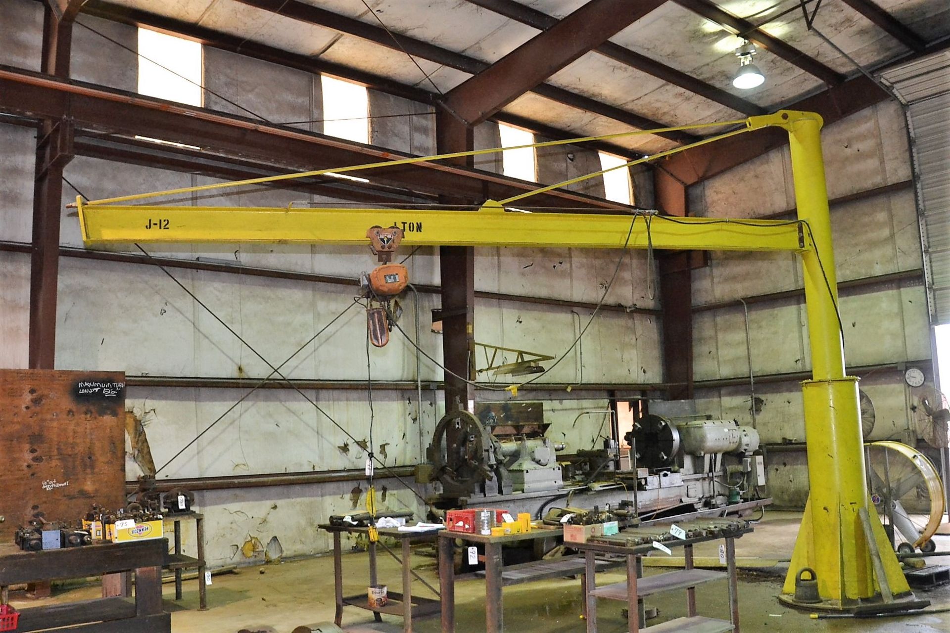 FLOOR JIB 1 TON CAP WITH 1 TON JET ELECTRIC CHAIN HOIST, PENDENT CONTROL, 97” HOOK HIEGHT, EST. 18