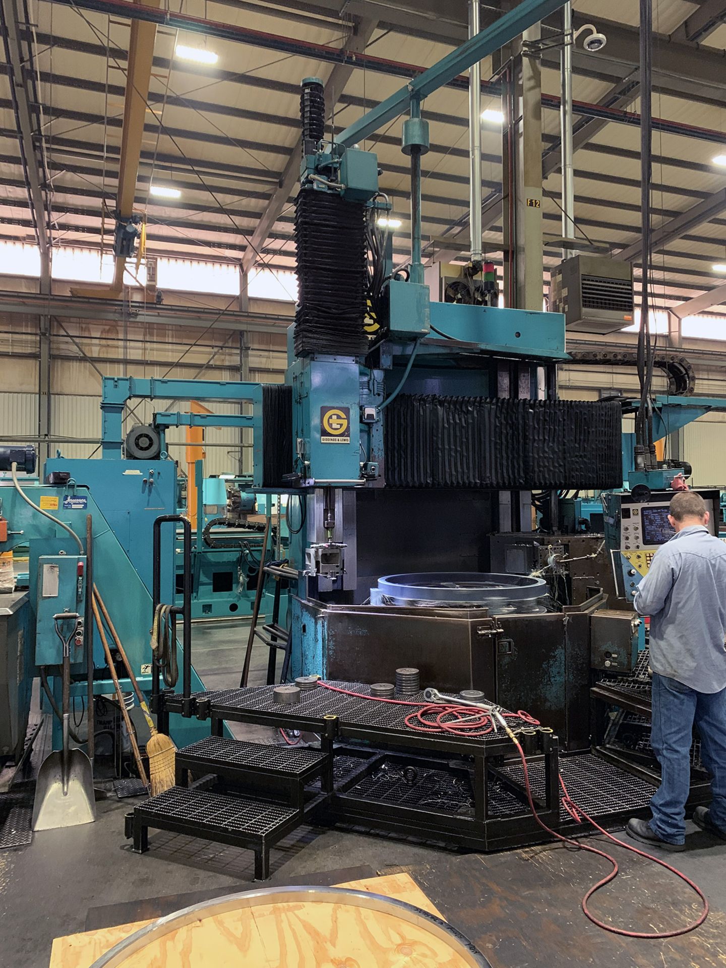 48" Giddings & Lewis CNC Vertical Boring Mill, new 1984, 48" table dia., 4-jaw chuck, 60" swing, 12" - Image 2 of 12