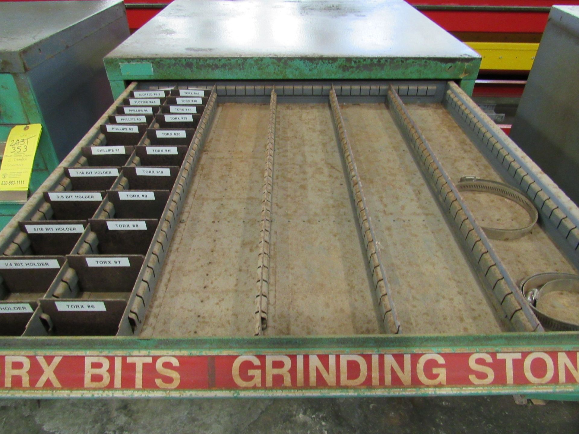 Maintenance Room Cabinet, 10 drawers (Torx Bits/Grinding Stones, O-Rings, O-Riings, Std. Nuts/Bolts, - Image 2 of 11