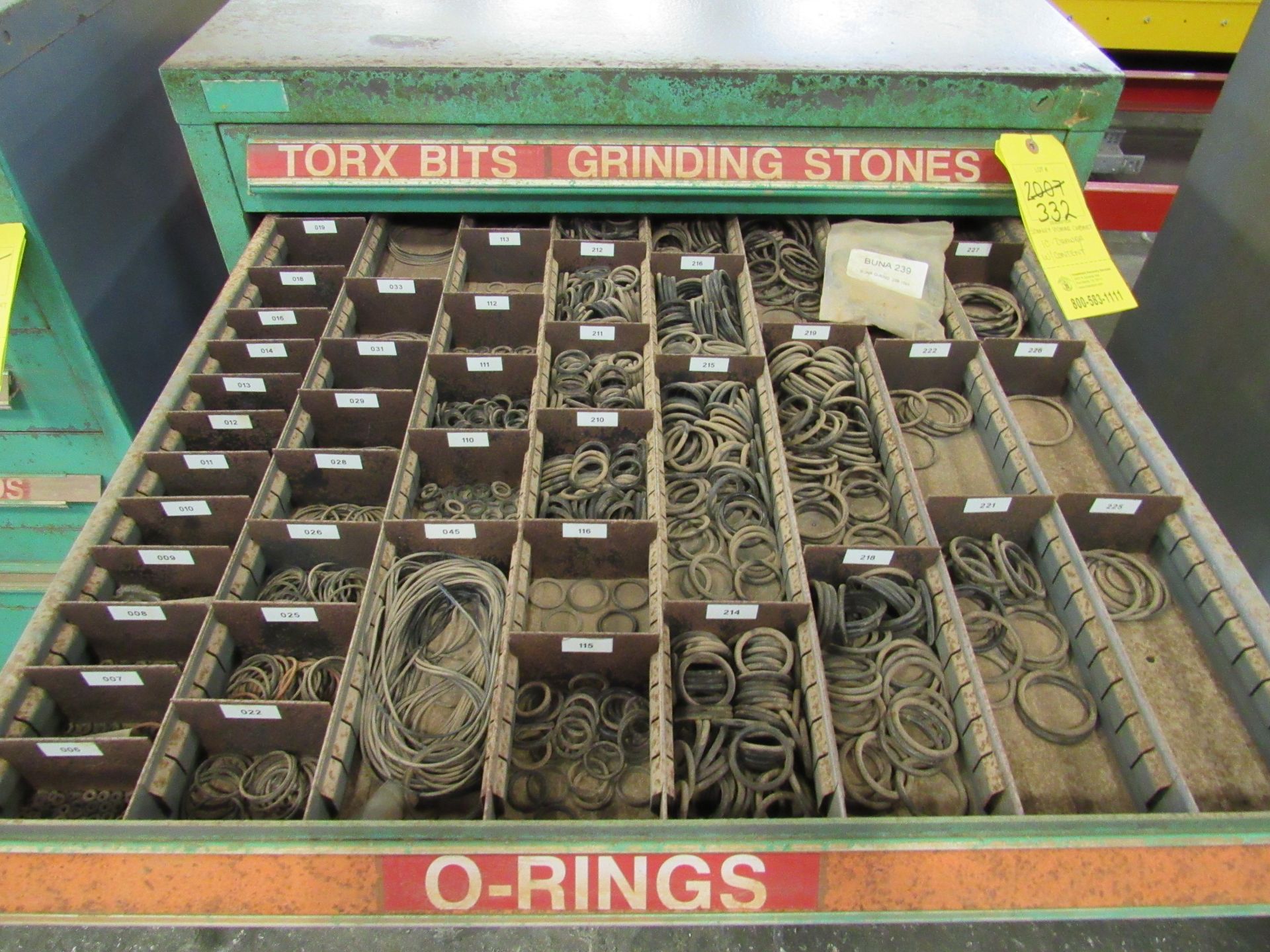 Maintenance Room Cabinet, 10 drawers (Torx Bits/Grinding Stones, O-Rings, O-Riings, Std. Nuts/Bolts, - Image 3 of 11