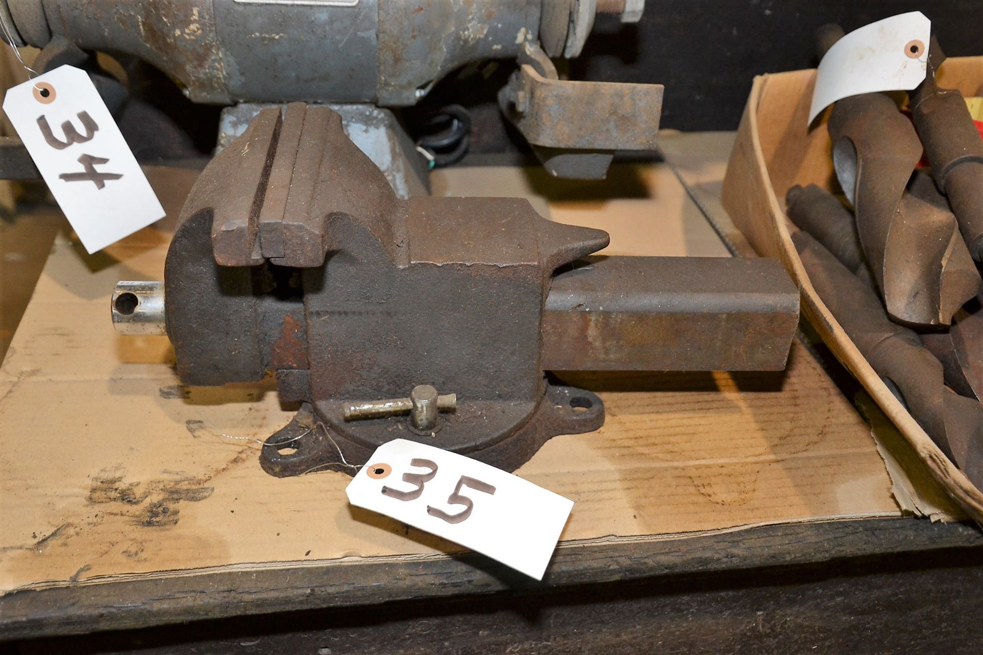 BENCH VISE 6” (LOCATION: 2622 Martinville Dr, Houston TX 77017)