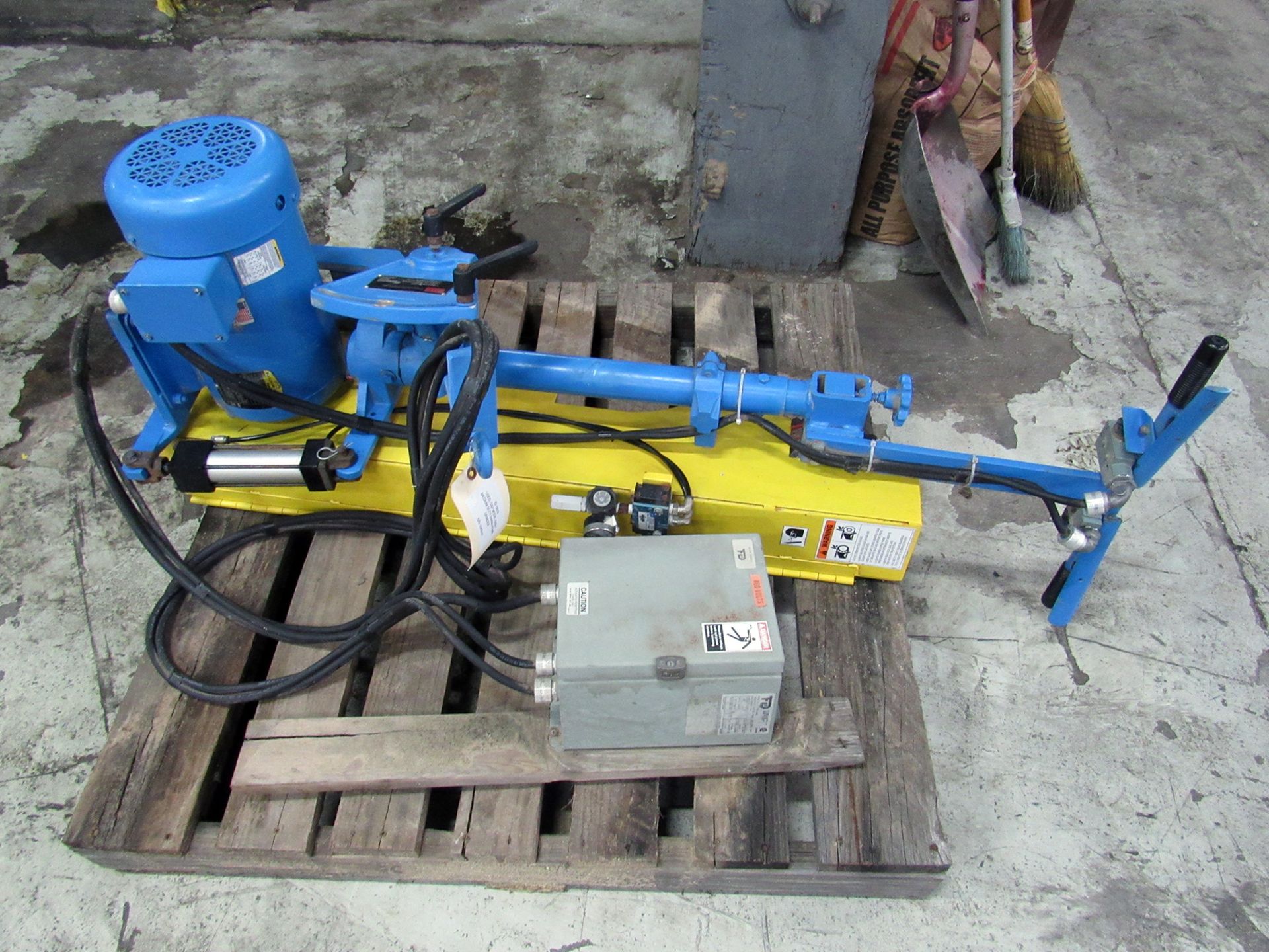 G&P Model B290-7 Medium Duty Swing Frame Grinder, 2" x 90" belt, 7.5 hp motor, 3450 rpm motor speed, - Image 5 of 6