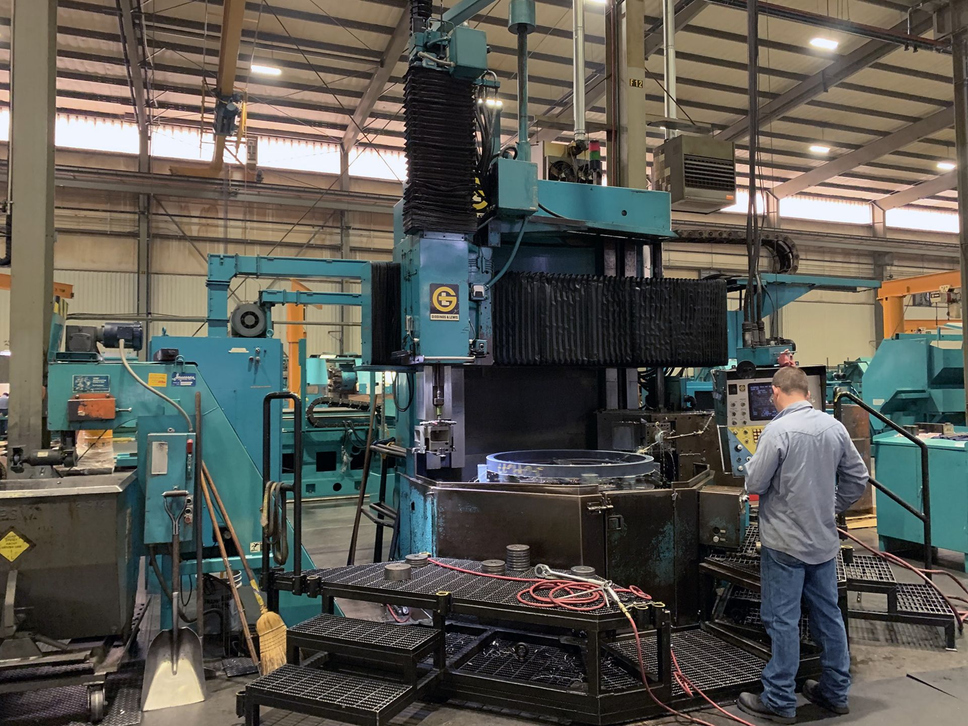 48" Giddings & Lewis CNC Vertical Boring Mill, new 1984, 48" table dia., 4-jaw chuck, 60" swing, 12"