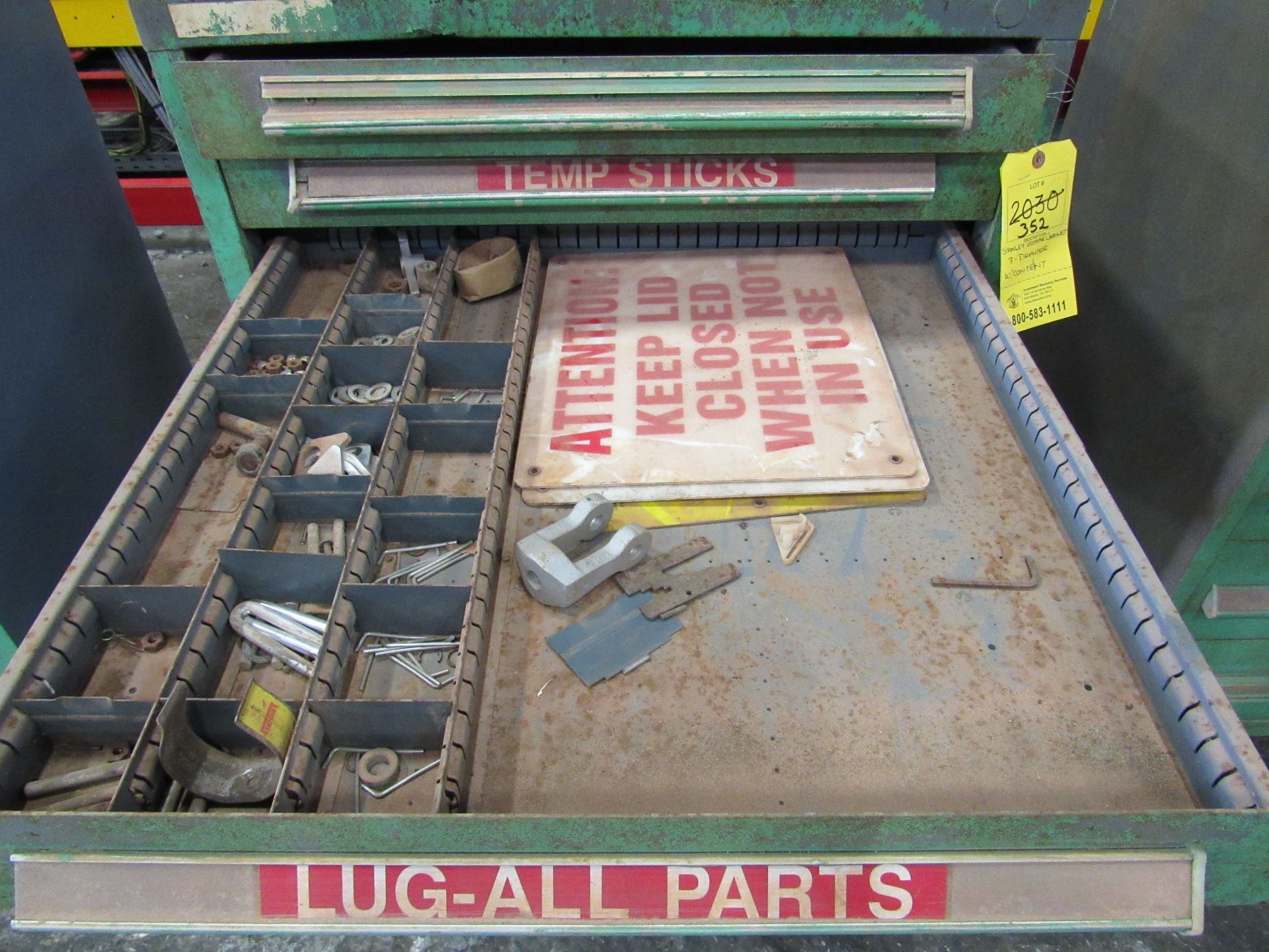 Maintenance Room Cabinet, 7 drawers (Some labeled, unreadable from photos, the rest BLANK) Note: - Image 4 of 8