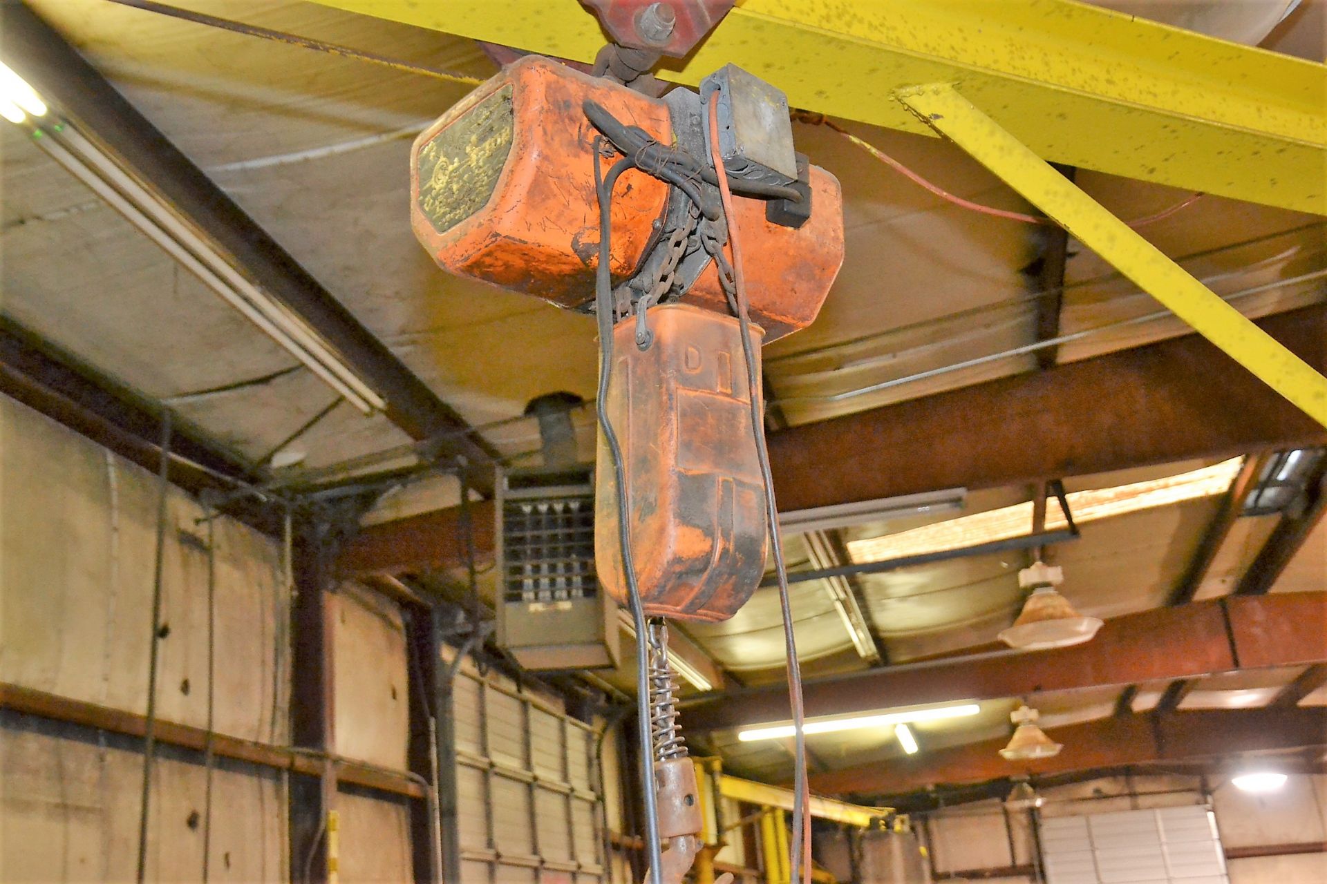 FLOOR JIB, 1 TON CAP WITH 1 TON JET ELECTRIC CHAIN HOIST PENDENT CONTROL, 13 FOOT REACH (LOCATION: - Image 2 of 2