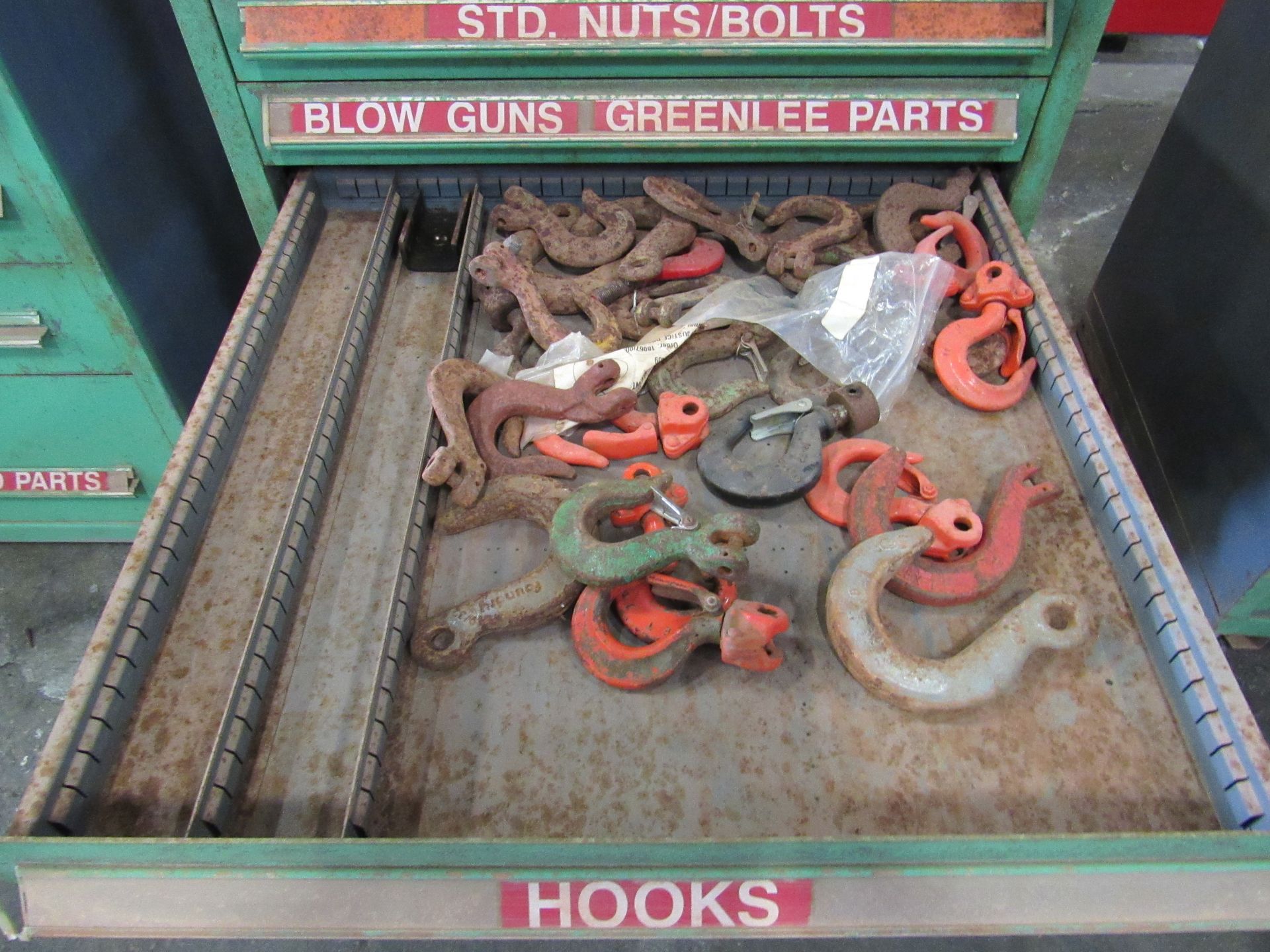 Maintenance Room Cabinet, 10 drawers (Torx Bits/Grinding Stones, O-Rings, O-Riings, Std. Nuts/Bolts, - Image 7 of 11