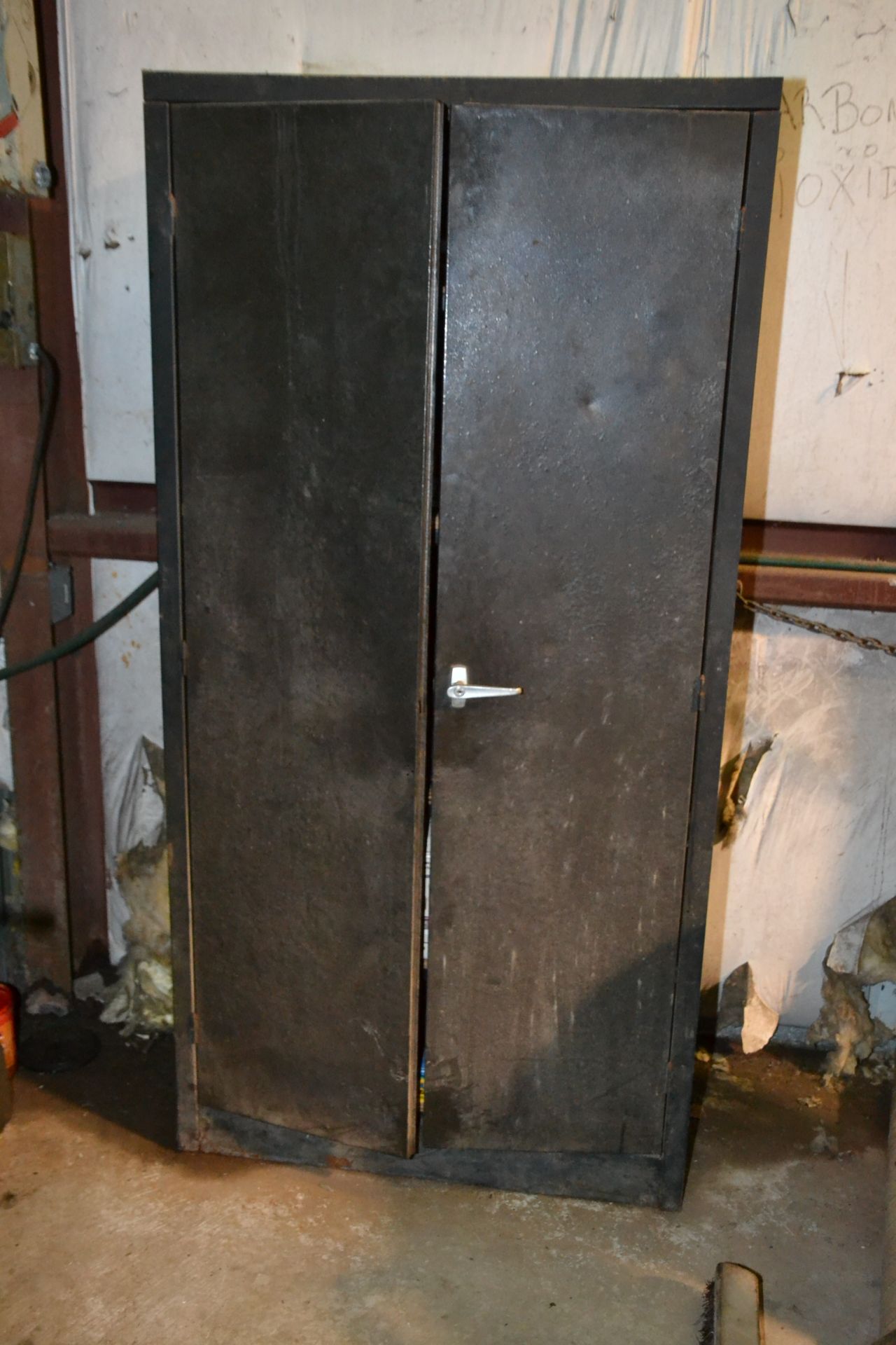 LOT 2 DOOR STORAGE CABINET WITH CONTENTS (LOCATION: 2622 Martinville Dr, Houston TX 77017) - Image 3 of 3