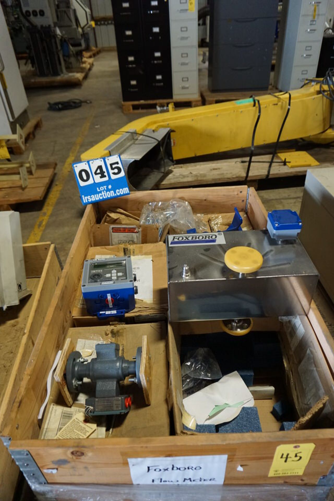 FOXBORO FLOW METER & ACCESSORIES, MDL:T MT 25-SEAT BION-AB (Location: 903 Blue Starr, Claremore,