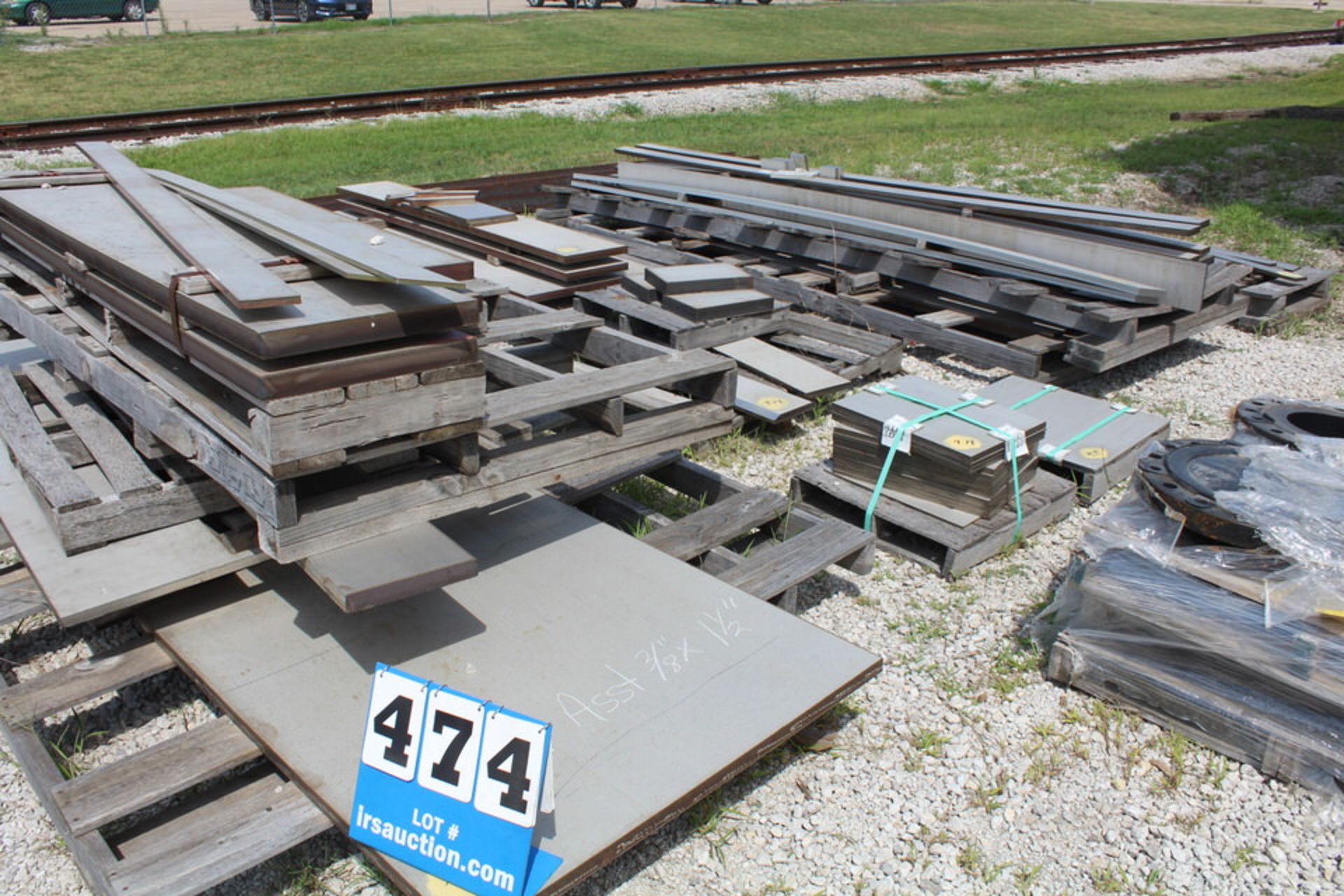 ASST 3/8" X 1 1/2" CARBON STEEL PLATE (Location: 5202 West Channel Rd, Catoosa, OK 74015)