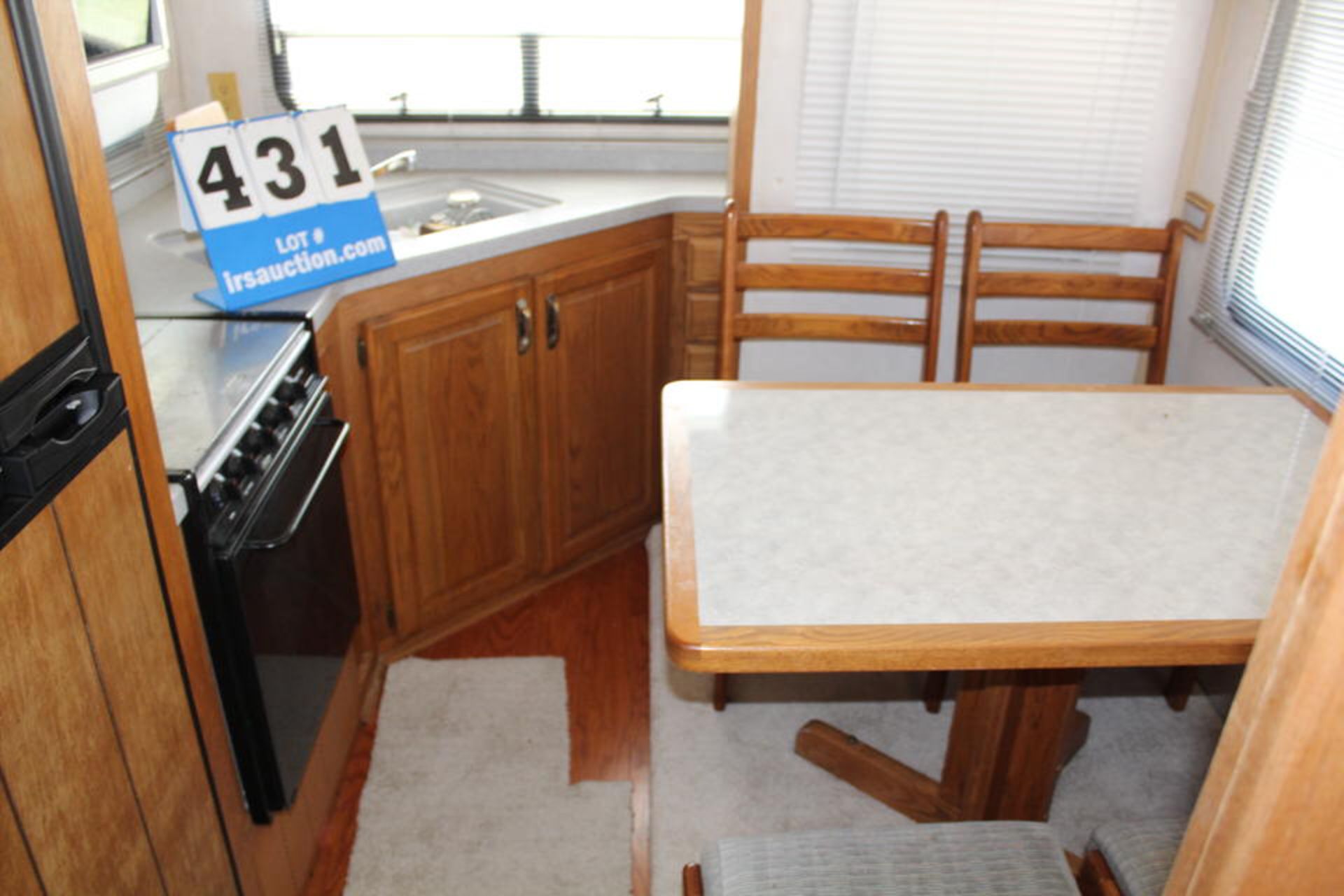 AVION 32' TRAVEL TRAILER, MDL:48070, W/ 5TH WHEEL ATTCH - Image 4 of 7