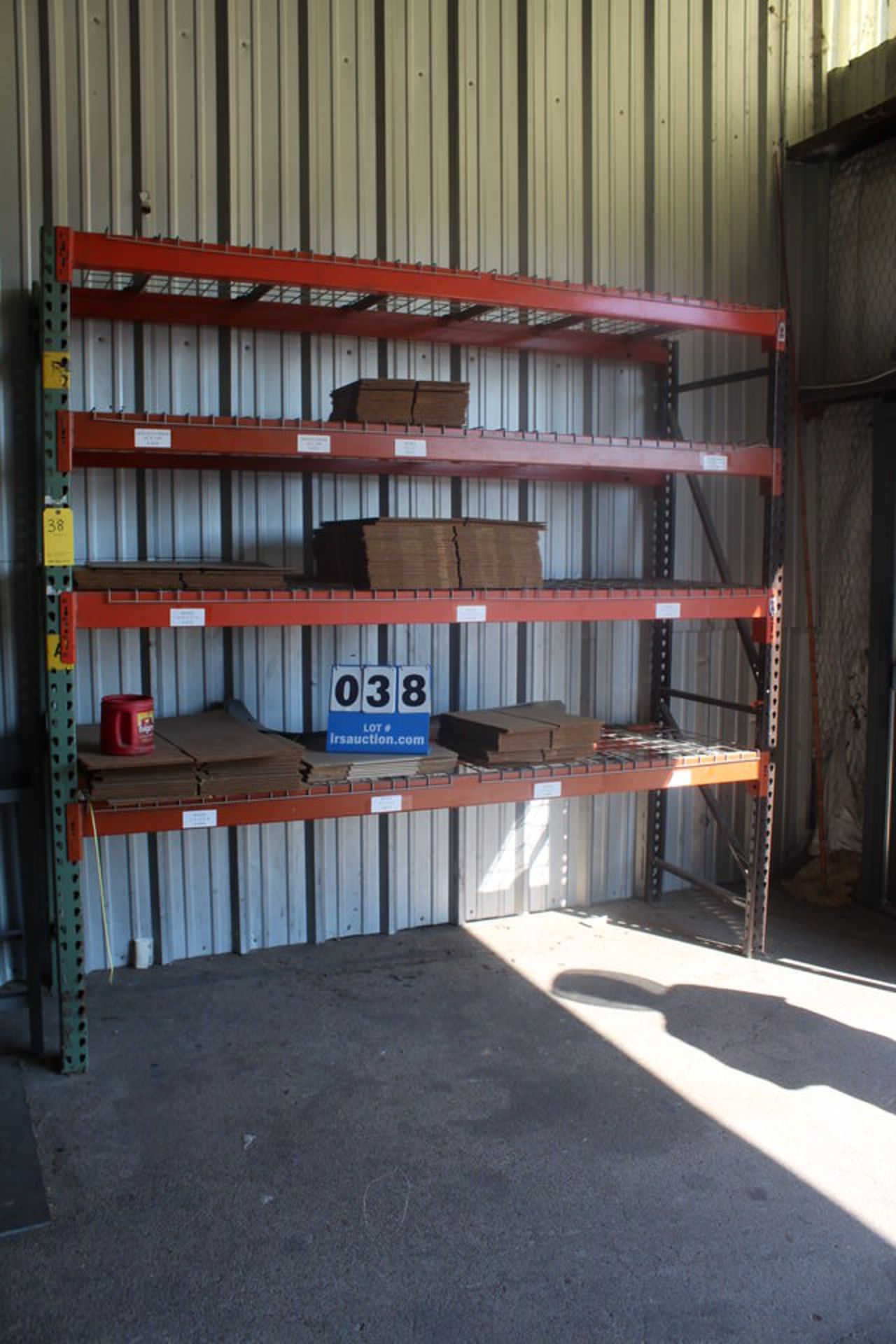 SECTION PALLET RACK W/ CONT: BAXES, 8' X 30" UPRIGHTS, 8' CROSSBEAMS