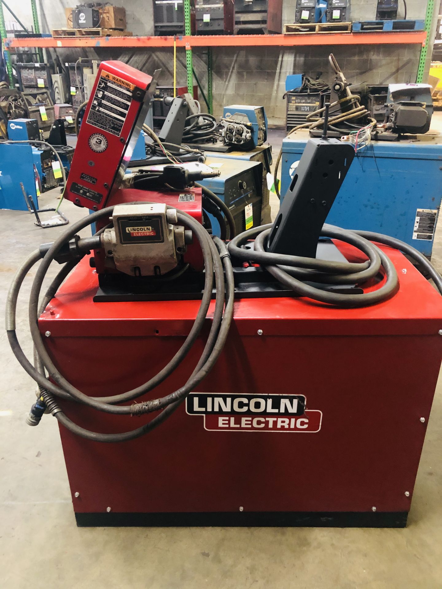 LINCOLN DC600 WELDER W/ LN-10 WIRE FEEDER (LOCATION: 4360 COMMERCE CIRCLE, SUITE E, ATLANTA GA 3033