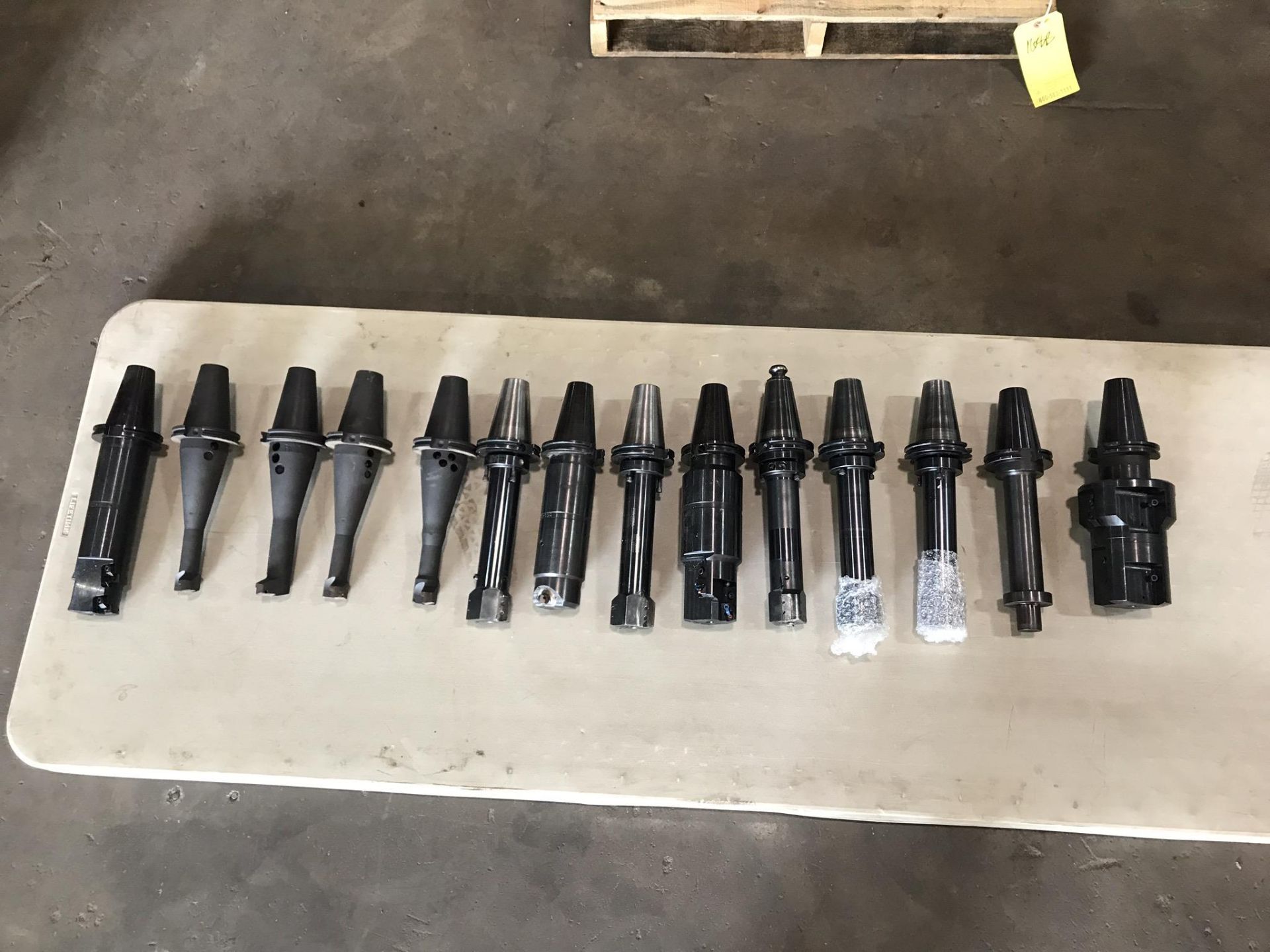 Assort Tool Holders (LOCATION: 3421 N SYLVANIA, FT WORTH, TX, 76111) 1000