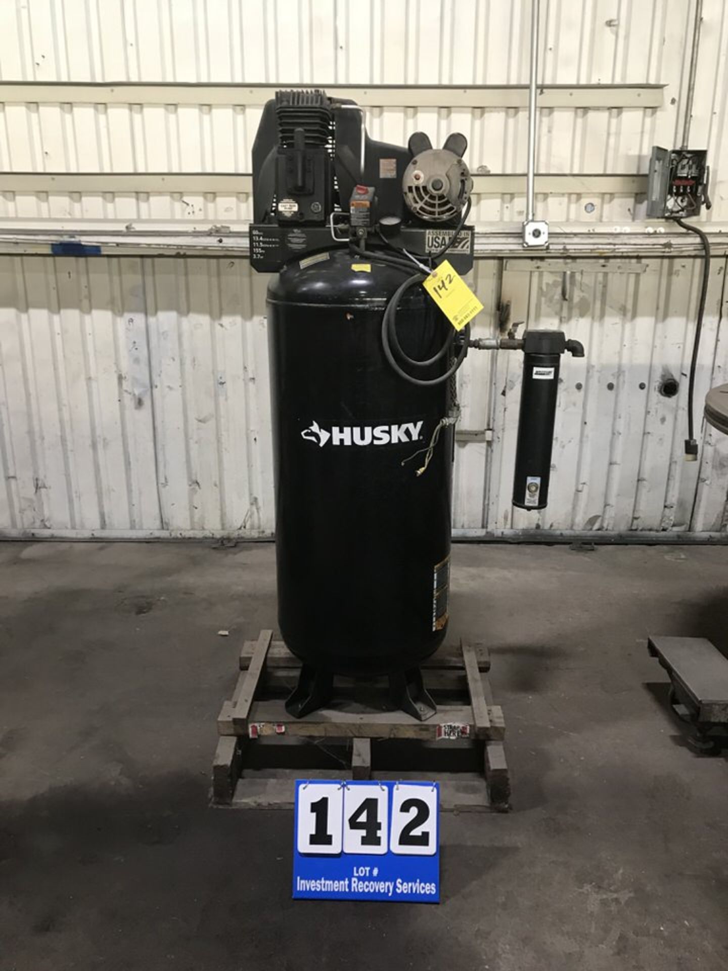 Husky C601H 60 Gal Air Compressor (LOCATION: 3421 N SYLVANIA, FT WORTH, TX, 76111)