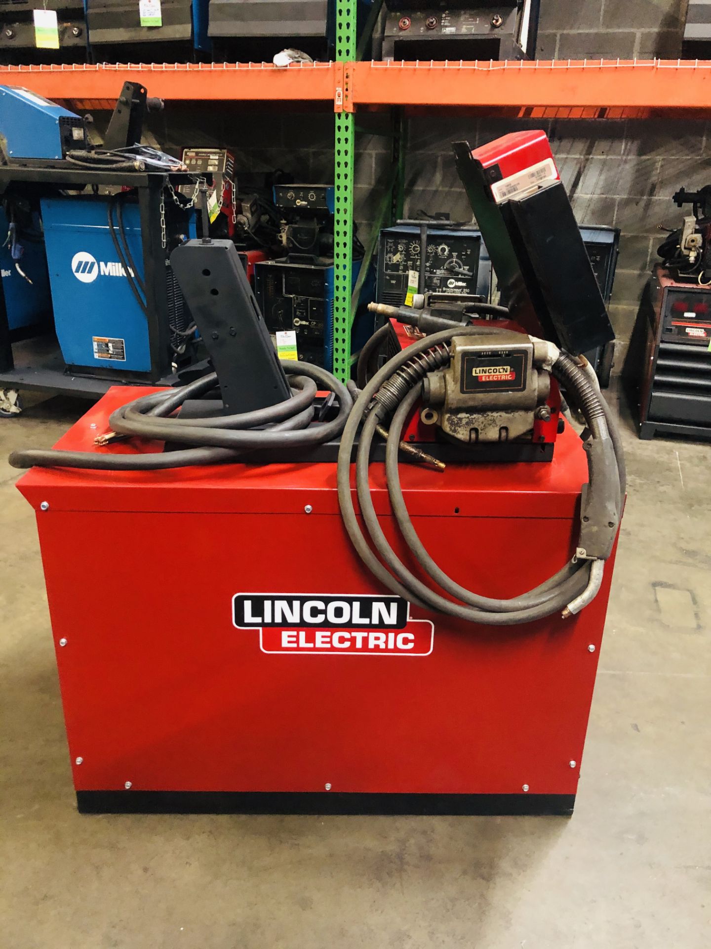 LINCOLN DC600 WELDER W/ LN-10 WIRE FEEDER (LOCATION: 4360 COMMERCE CIRCLE, SUITE E, ATLANTA GA 3033 - Image 3 of 3