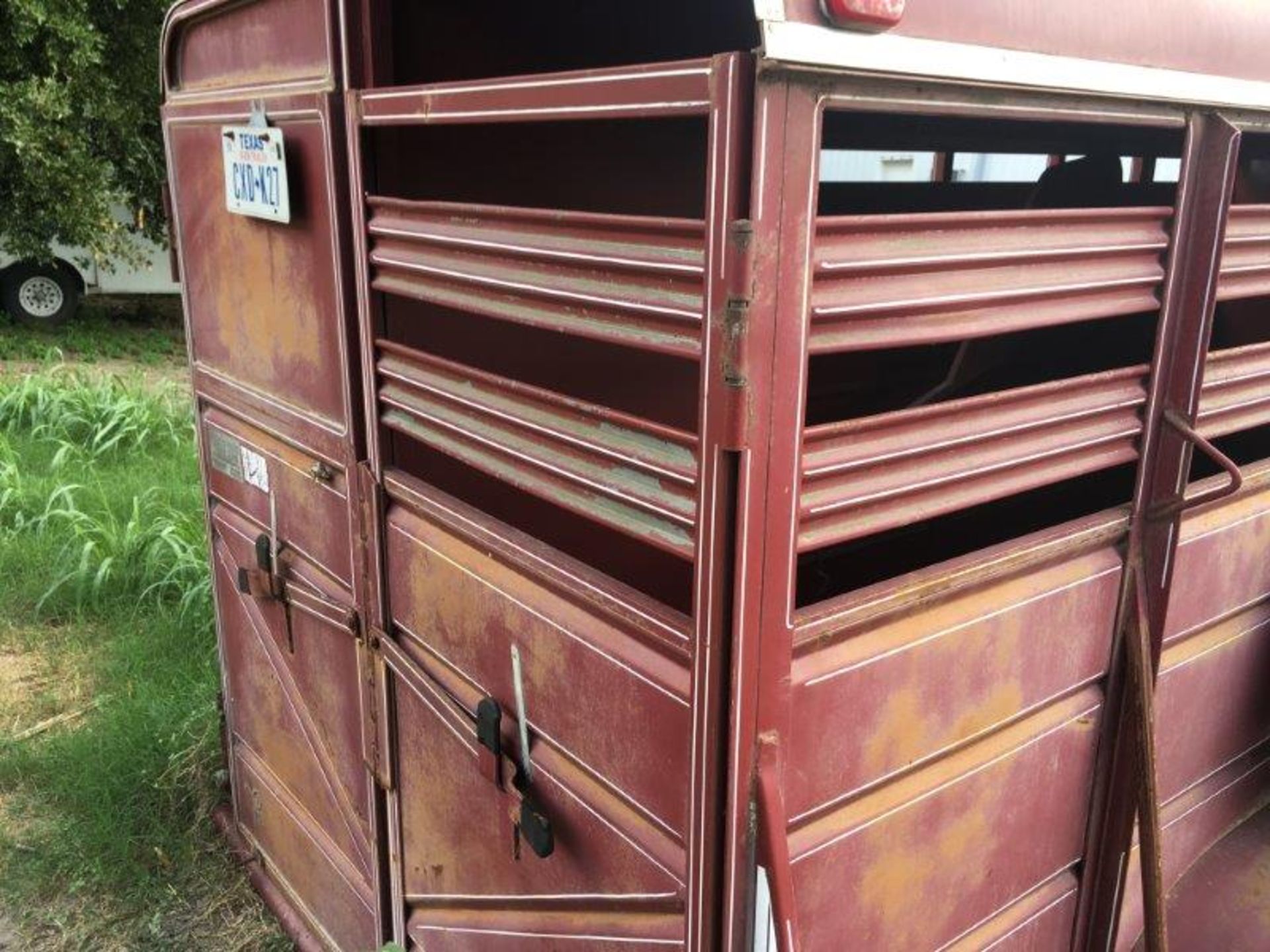 15' Ponderosa Steel Horse Trailer (LOCATION: 916 SOUTH 57TH ST, TEMPLE TX 76504) - Image 4 of 7