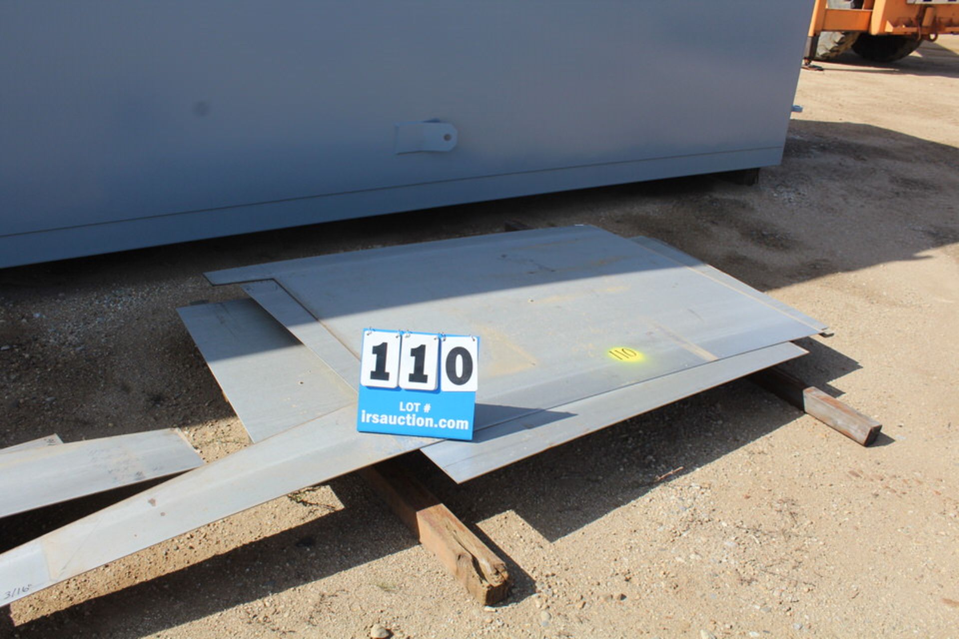 3/16" SS PLATE ASSORT SIZE (LOCATION: 4081 EASTSIDE HWY, STEVENSVILLE, MT, 59870)