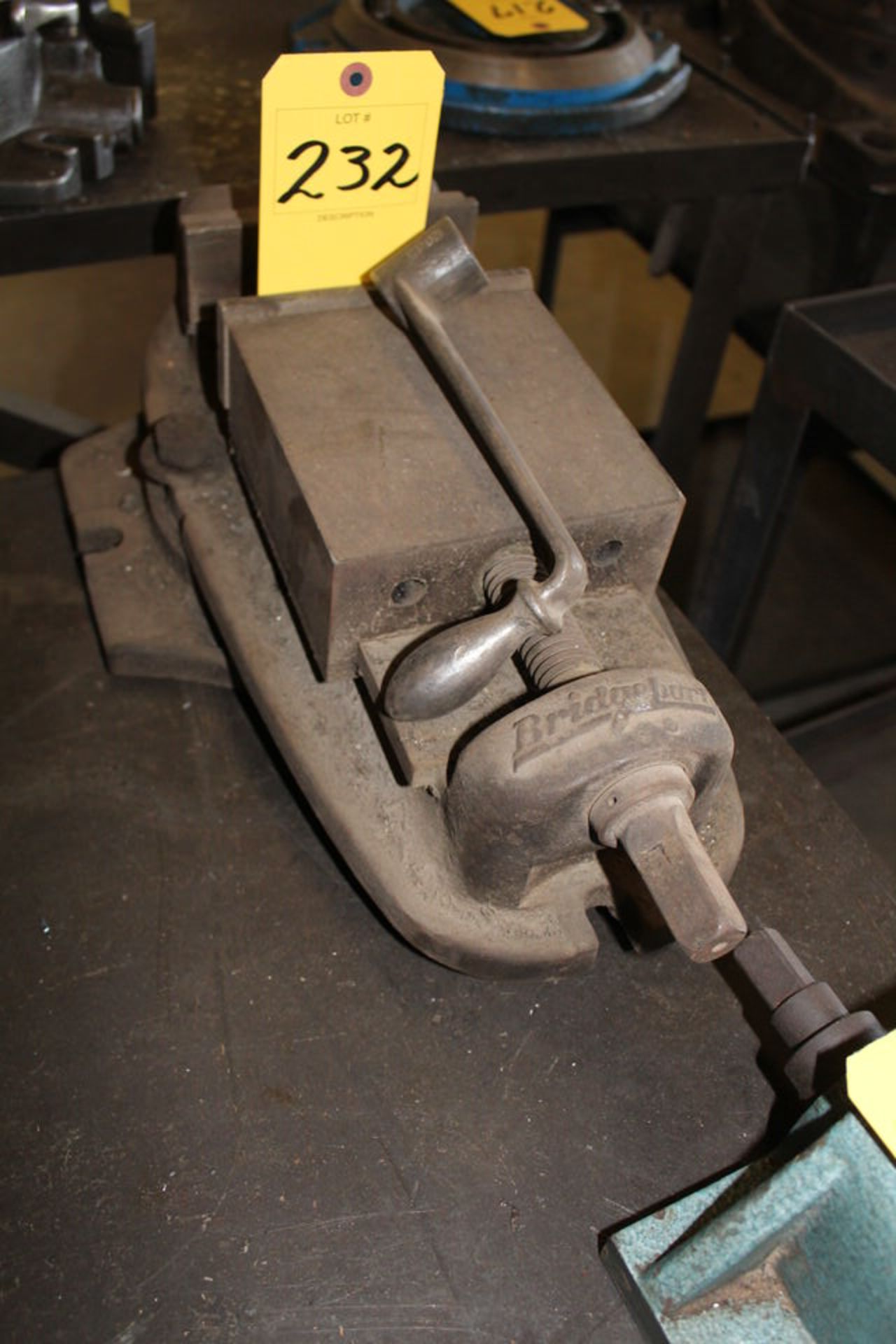 6" MACHINE VICE W/ SWIVEL BASE