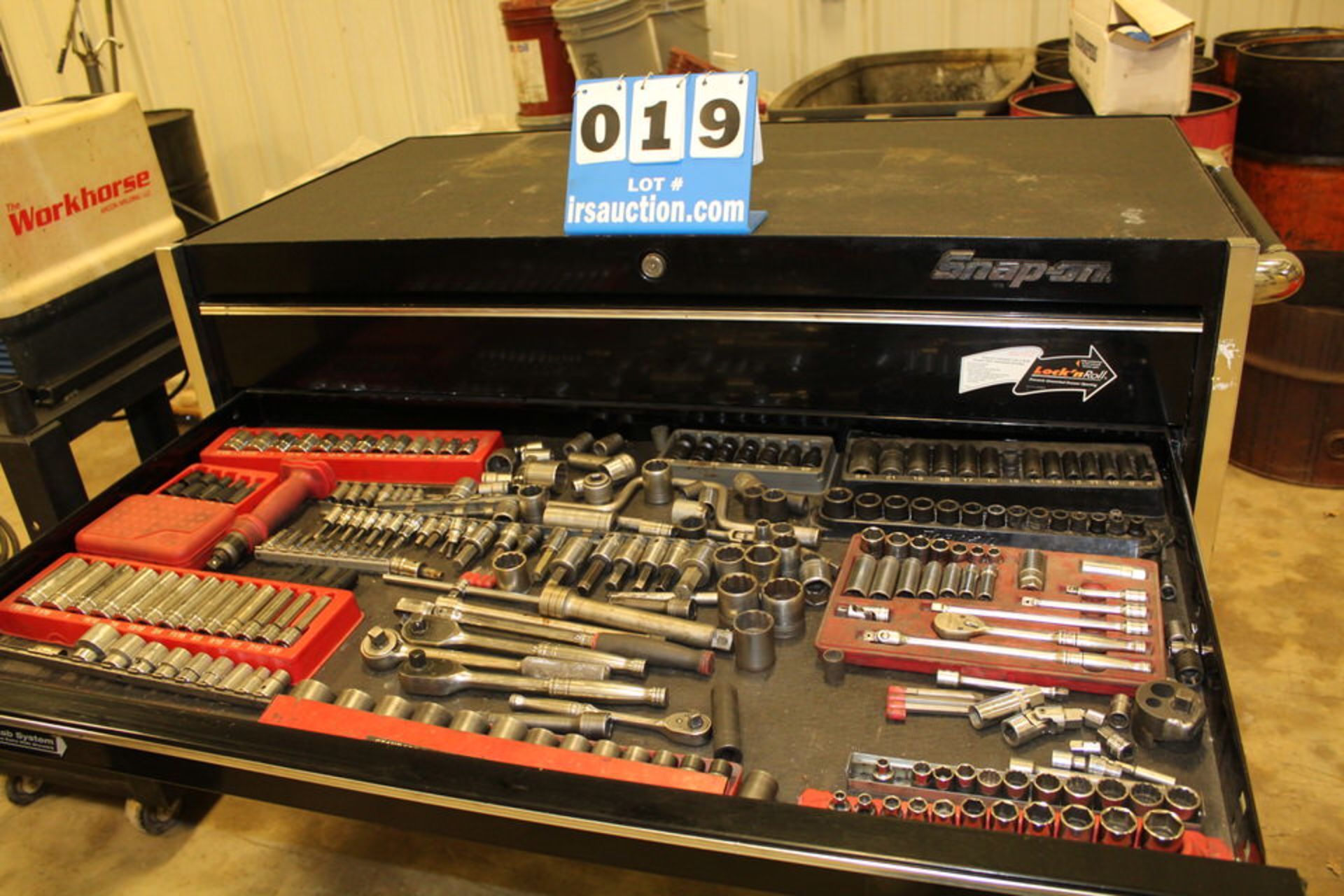 SNAPON LOCK "N" ROLL EXTENDED CAB SYSTEM, 13 DRAWER, MECHANICS TOOL BOX (COMPLETELY STOCKED) - Image 3 of 13