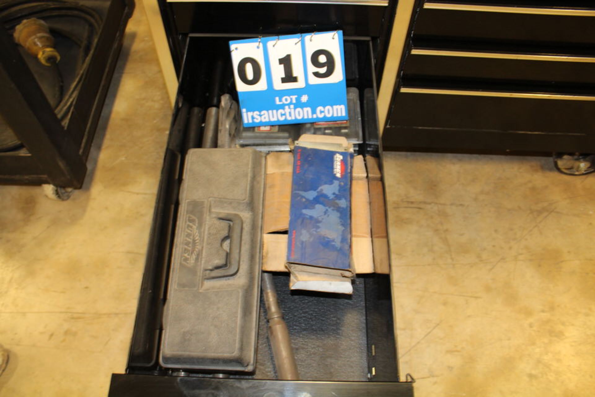 SNAPON LOCK "N" ROLL EXTENDED CAB SYSTEM, 13 DRAWER, MECHANICS TOOL BOX (COMPLETELY STOCKED) - Image 13 of 13