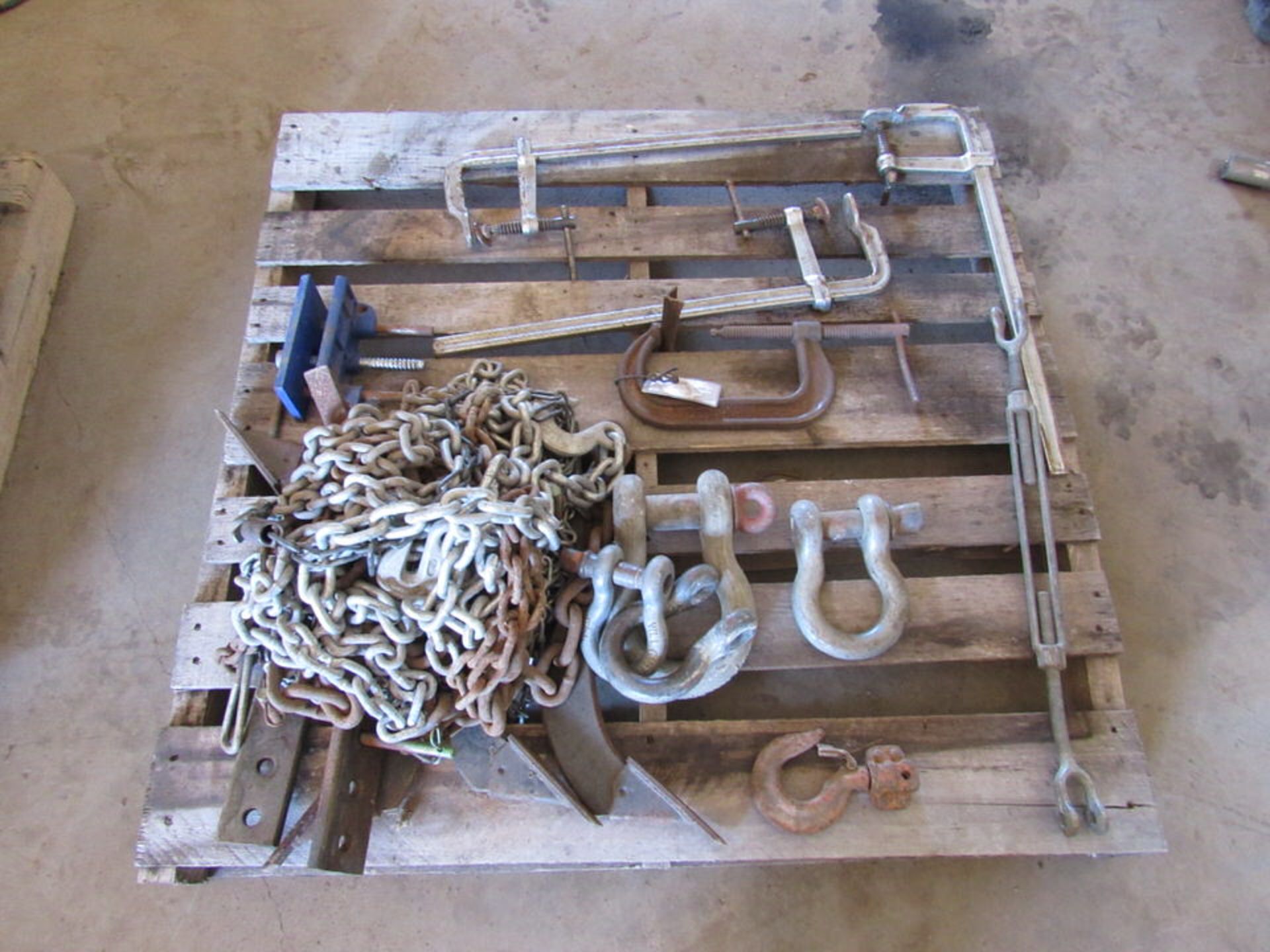 Pallet #4: Lot of Miscellaneous chains, clamps, shackles, etc.