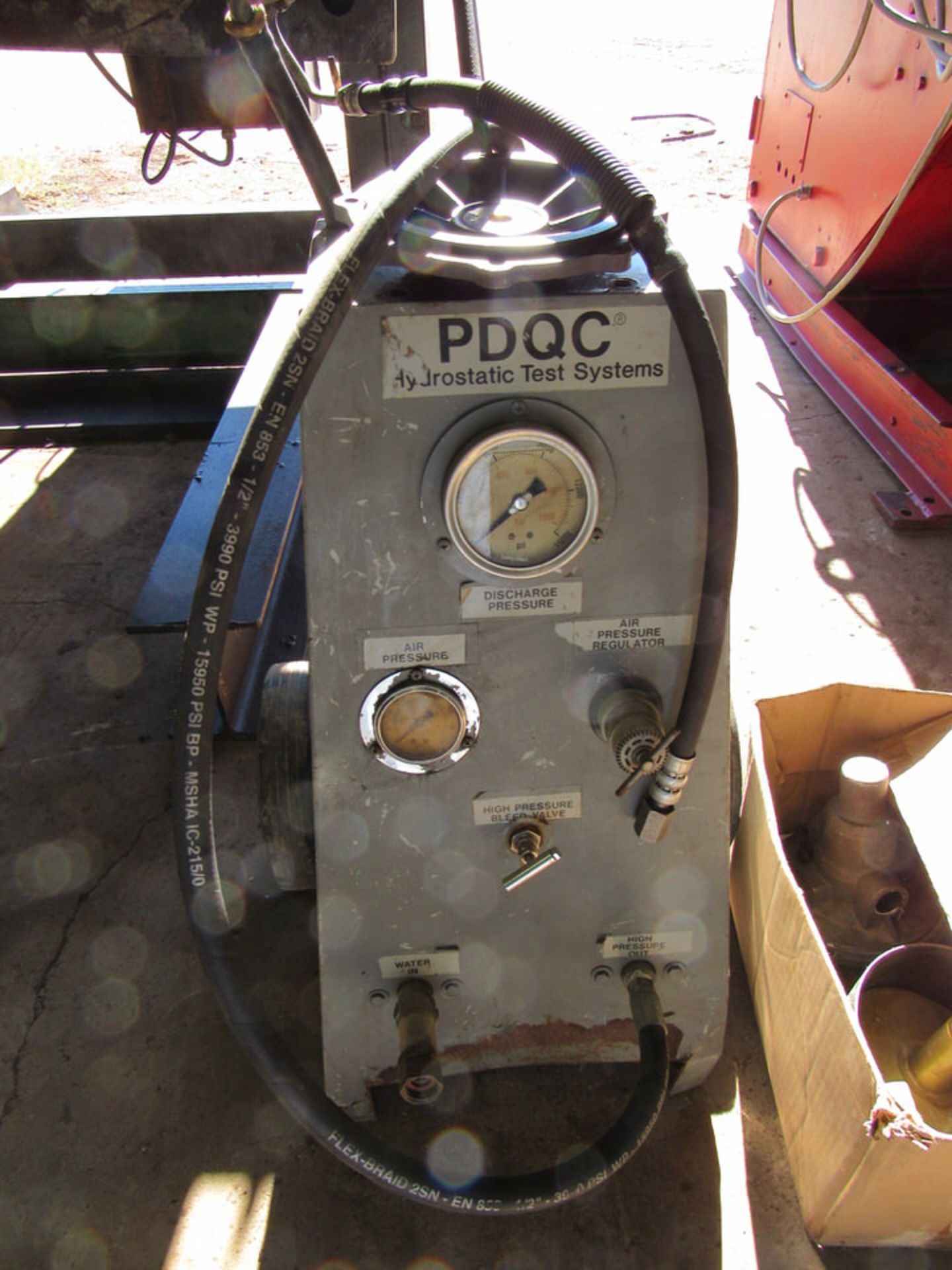 PDQC 1000 Stand-up Cabinet Hydrostatic Test Pump, 10,000 psi max. liquid pressure, 97:1 pressure - Image 2 of 2
