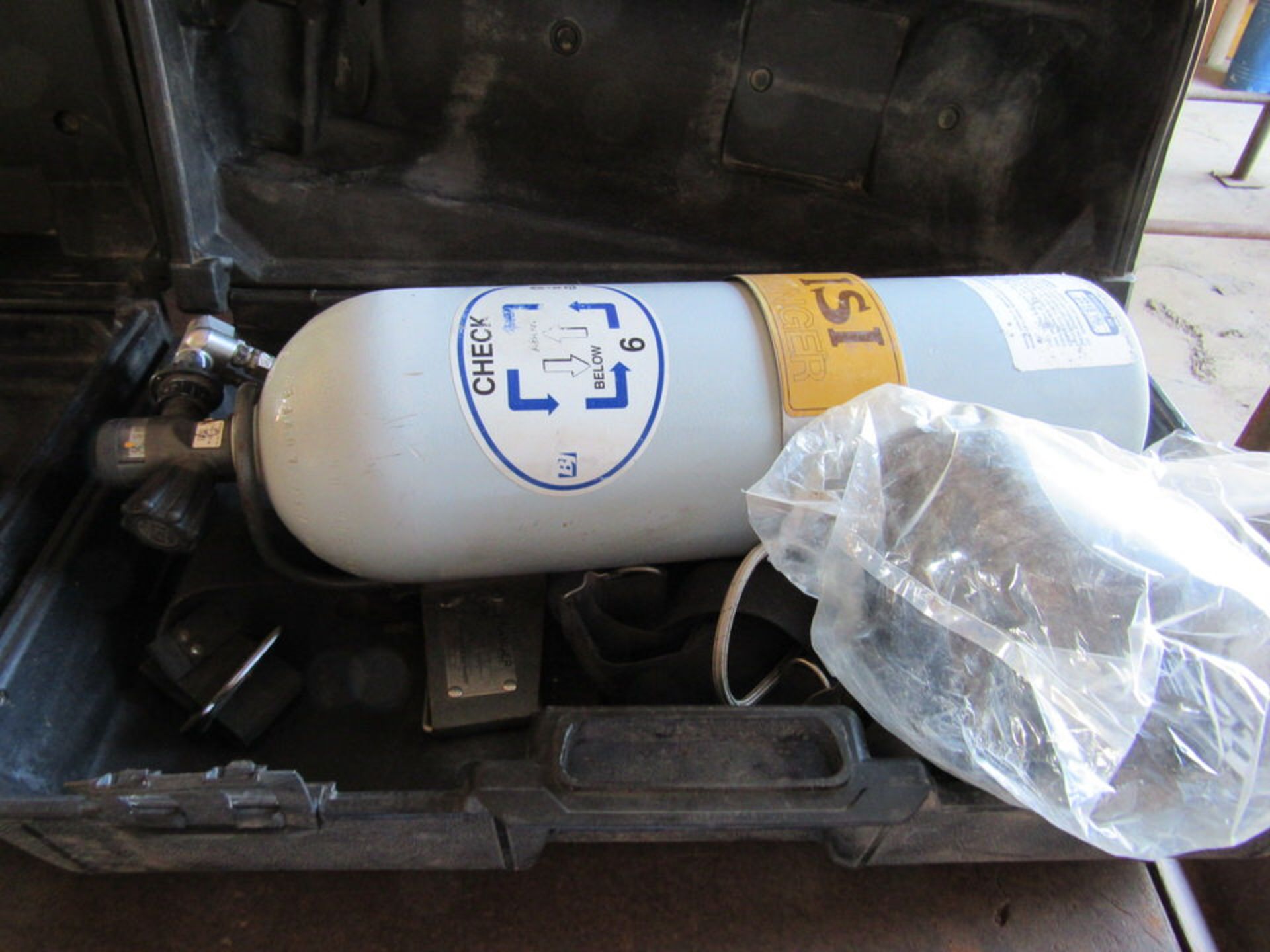 Two Air Tanks (Breathing Units) for Hazardous Operations, in Cases - Image 3 of 3