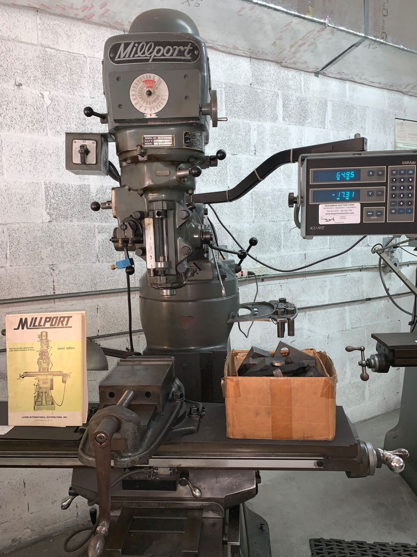 Millport Milling Machine, Serial # 886-71 V.H. Model # 3-VH,