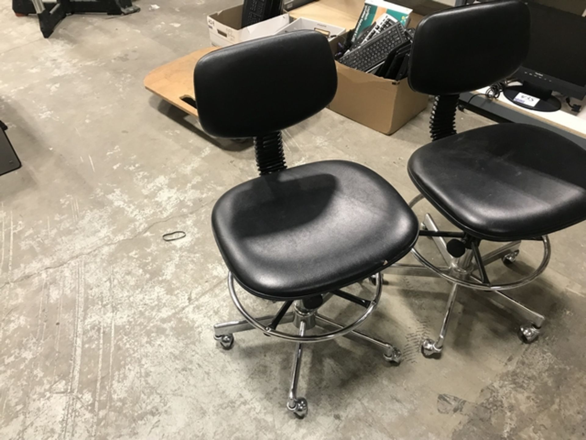 BLACK STENO CHAIR