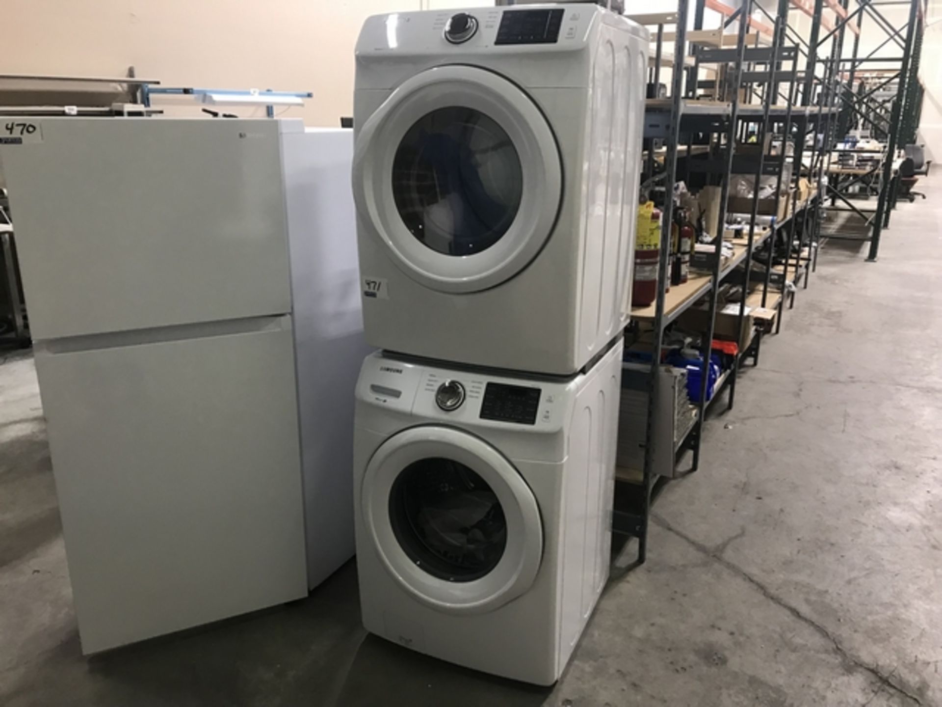 SAMSUNG WRT PLUS HE STACKABLE WASHER & DRYER ( ONE YEAR OLD )