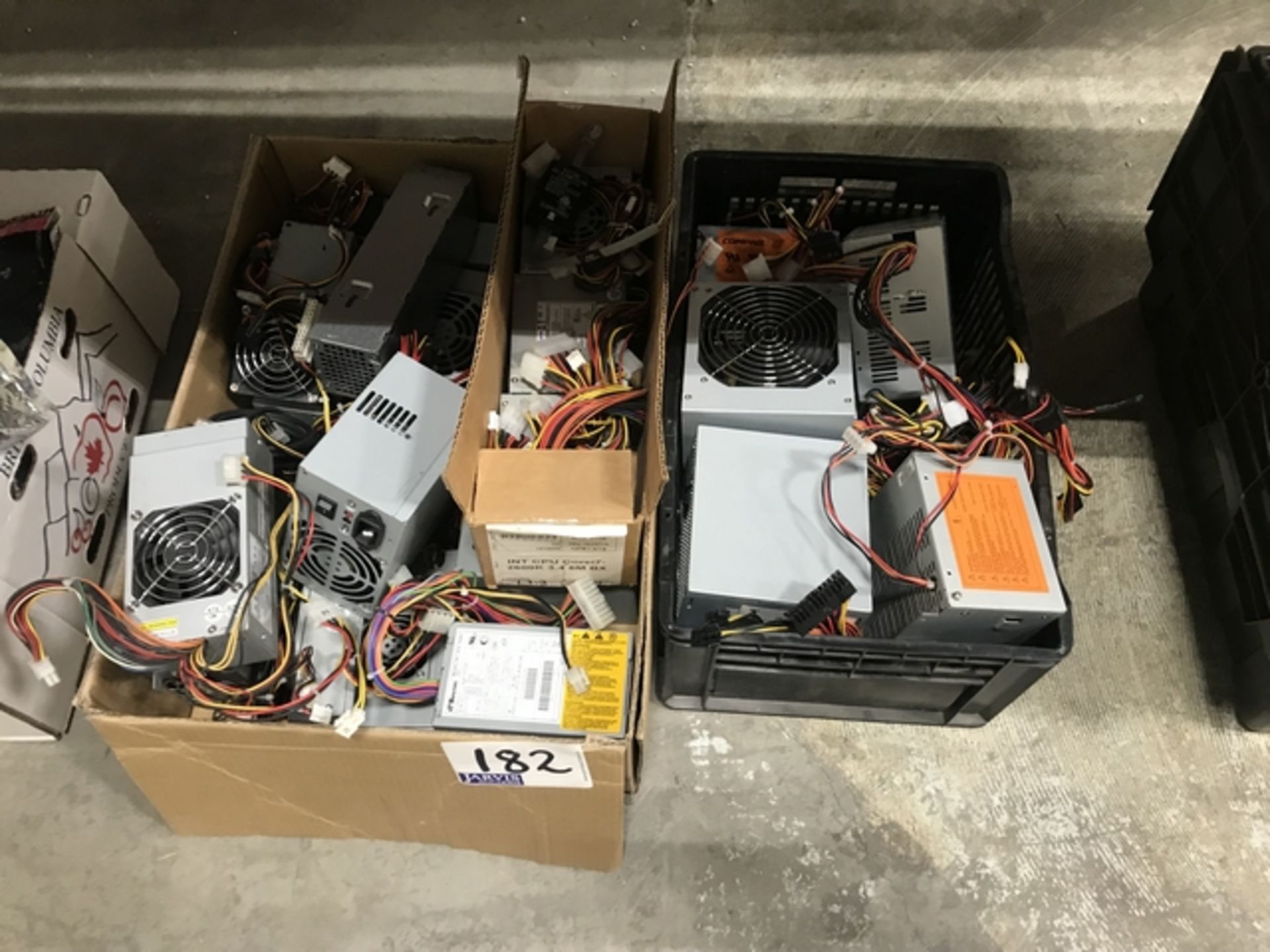 LOT OF POWER SUPPLIES