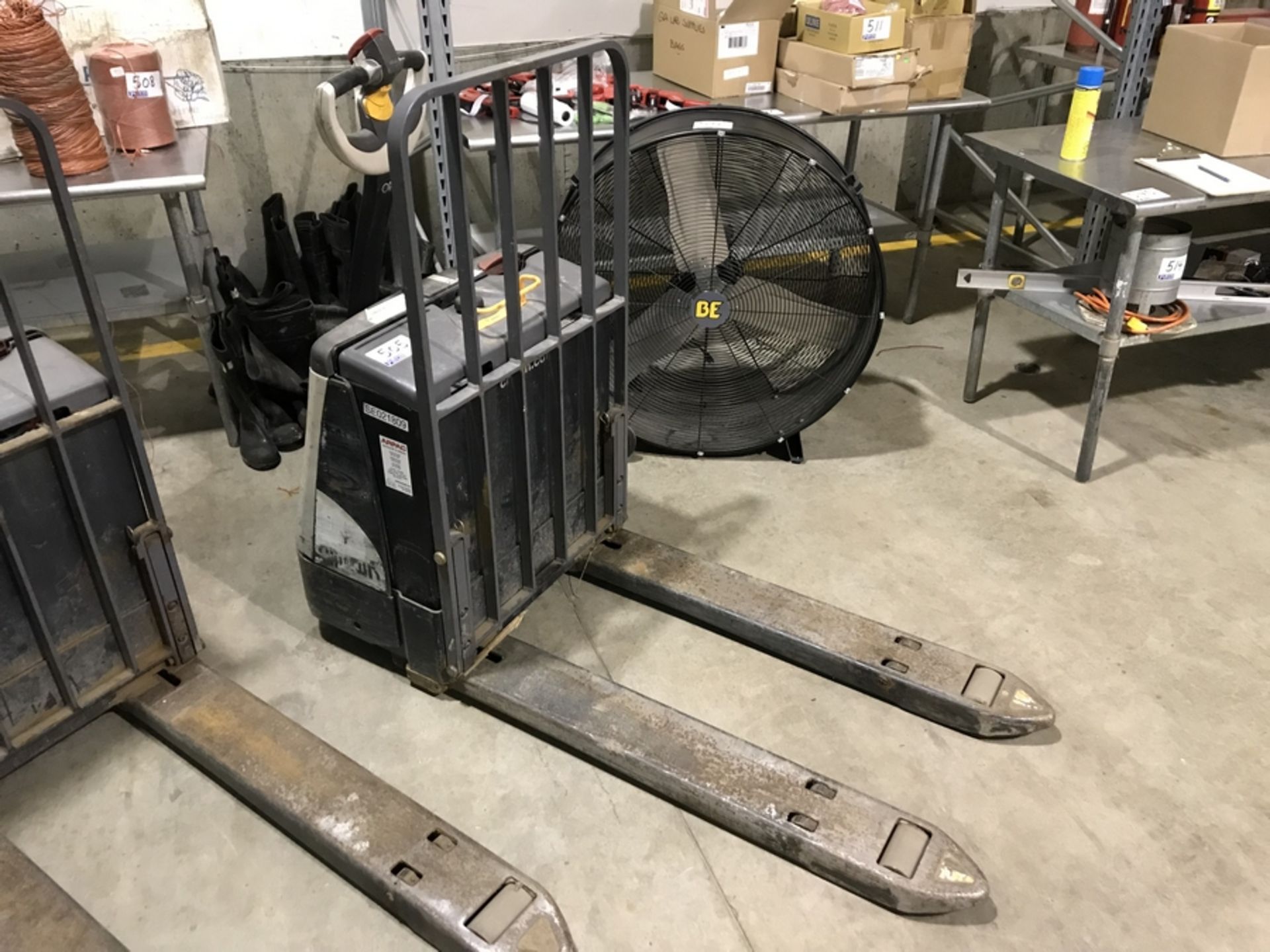 CROWN WP 3035-45 ELECTRIC PALLET JACK