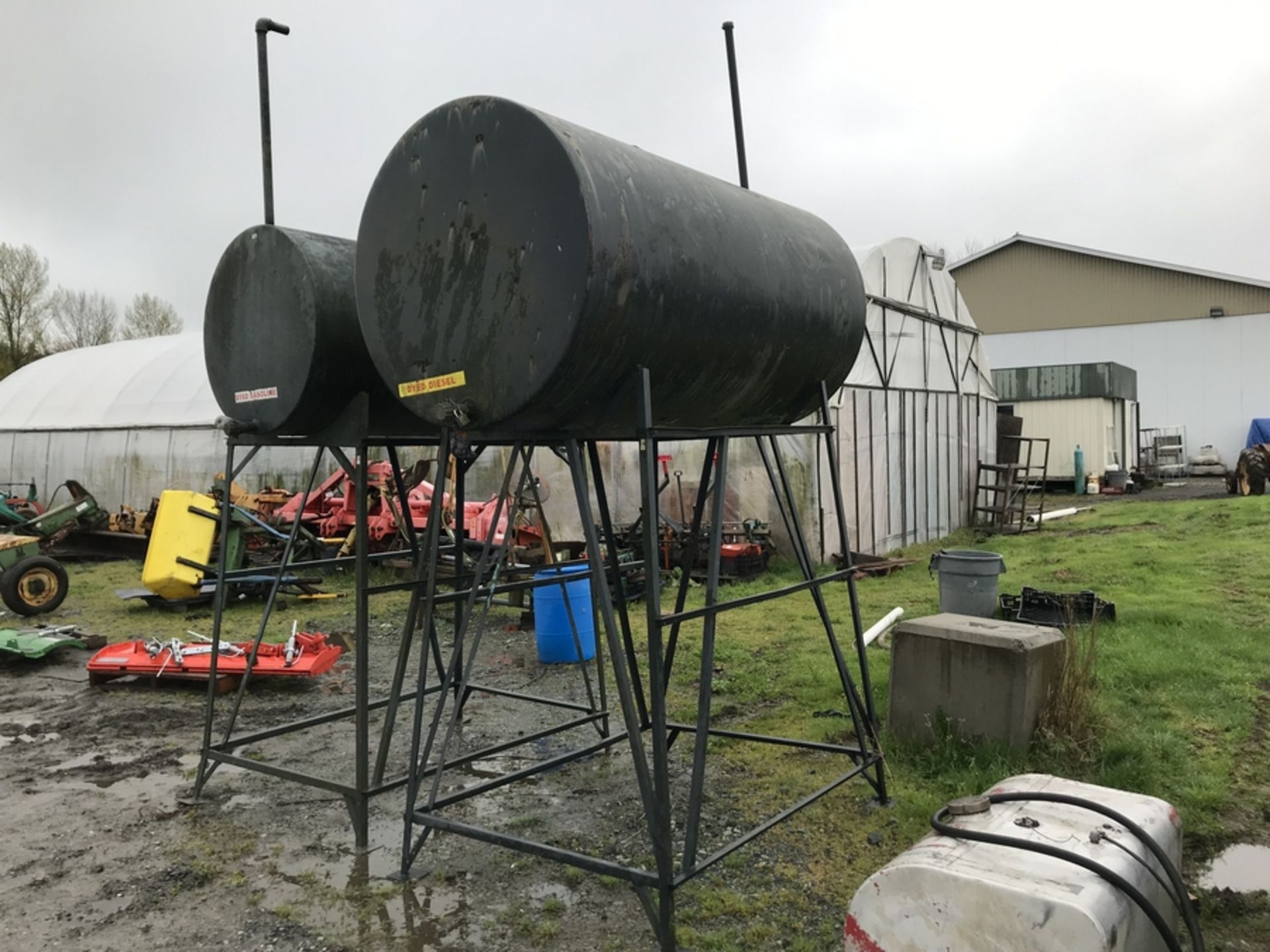 DIESEL TANK WITH STAND