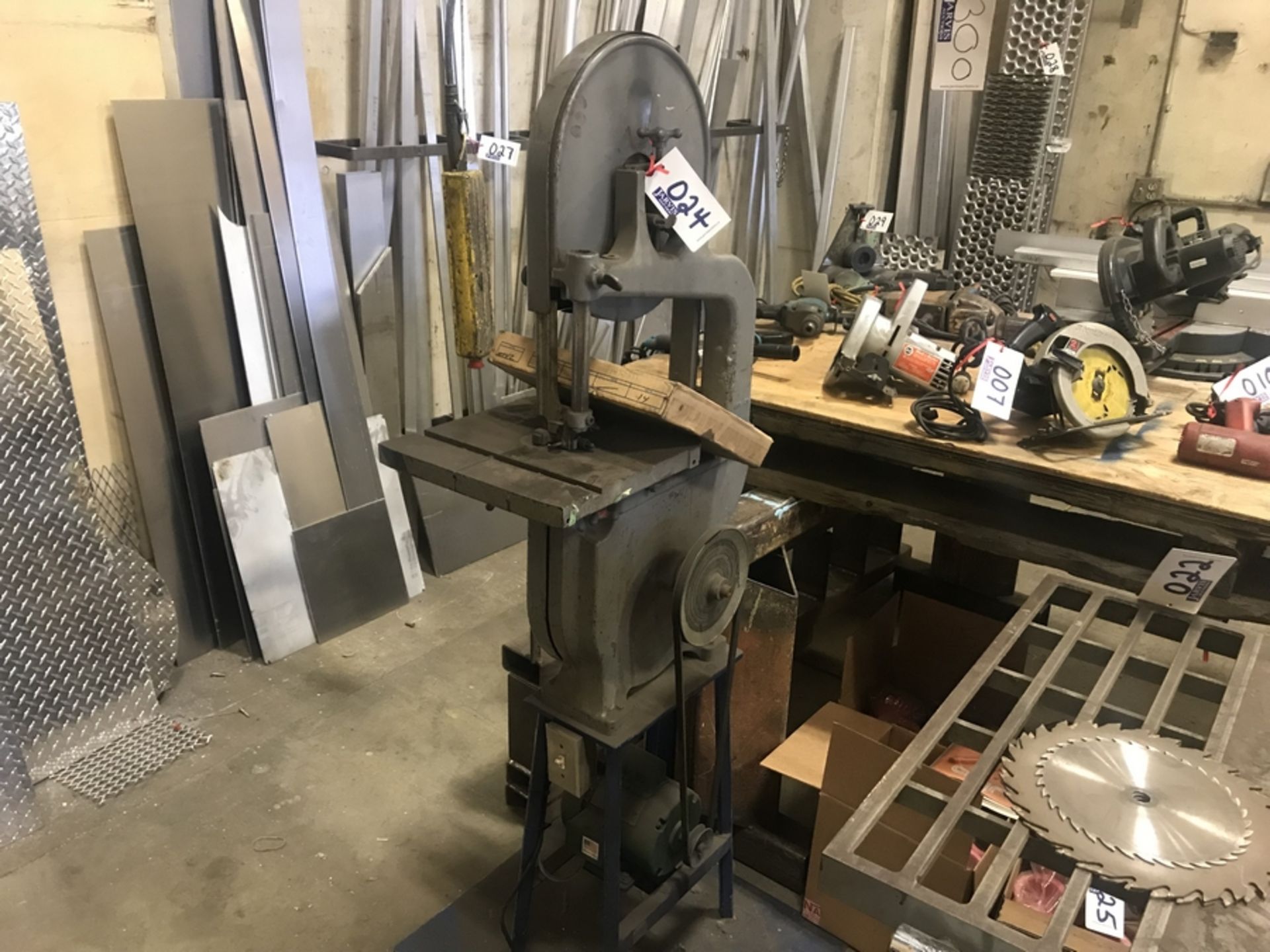 DELTA BAND SAW