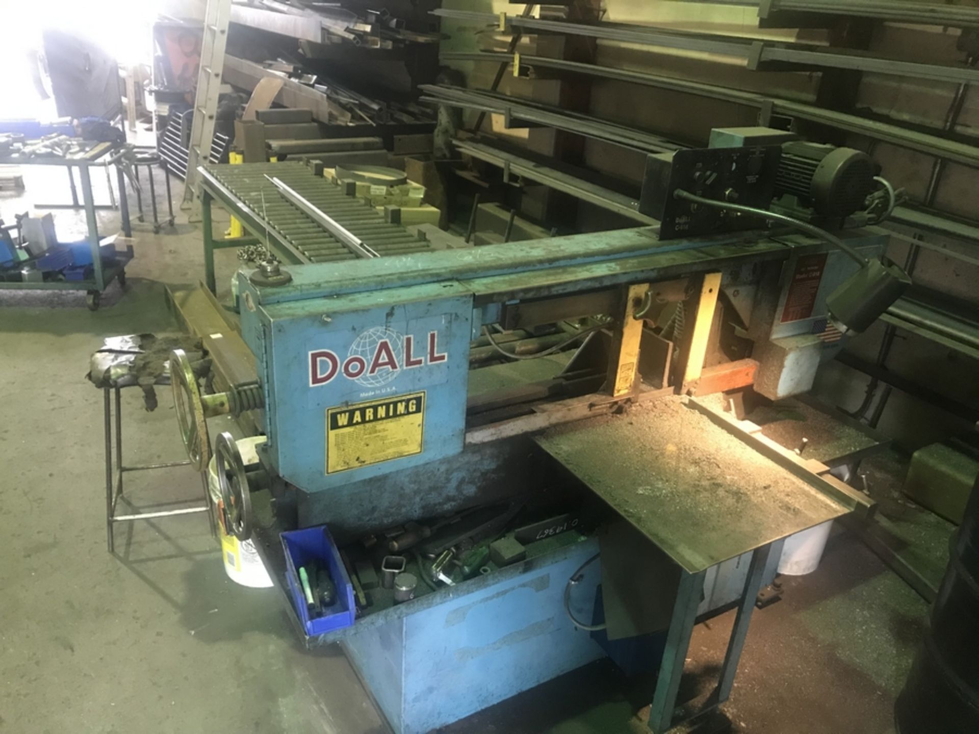 DOALL C-916S HORIZONTAL BAND SAW WITH 10' ROLLER RUNOUT