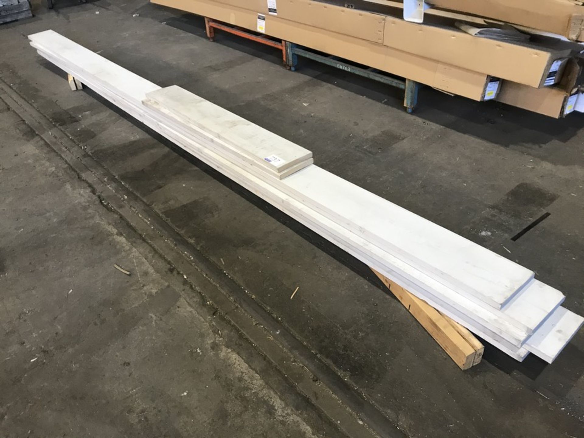 WHITE TRIM ON DUNNAGE