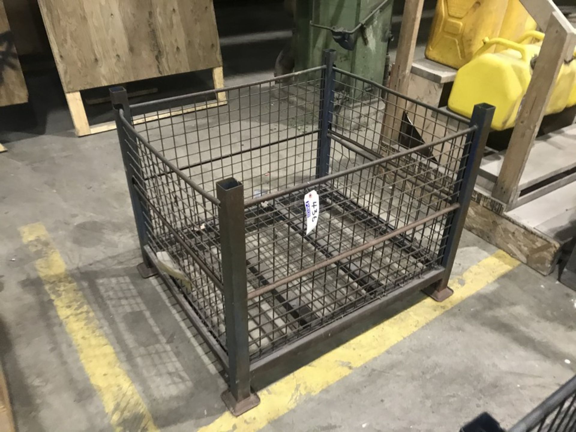 STACKABLE STEEL CAGE