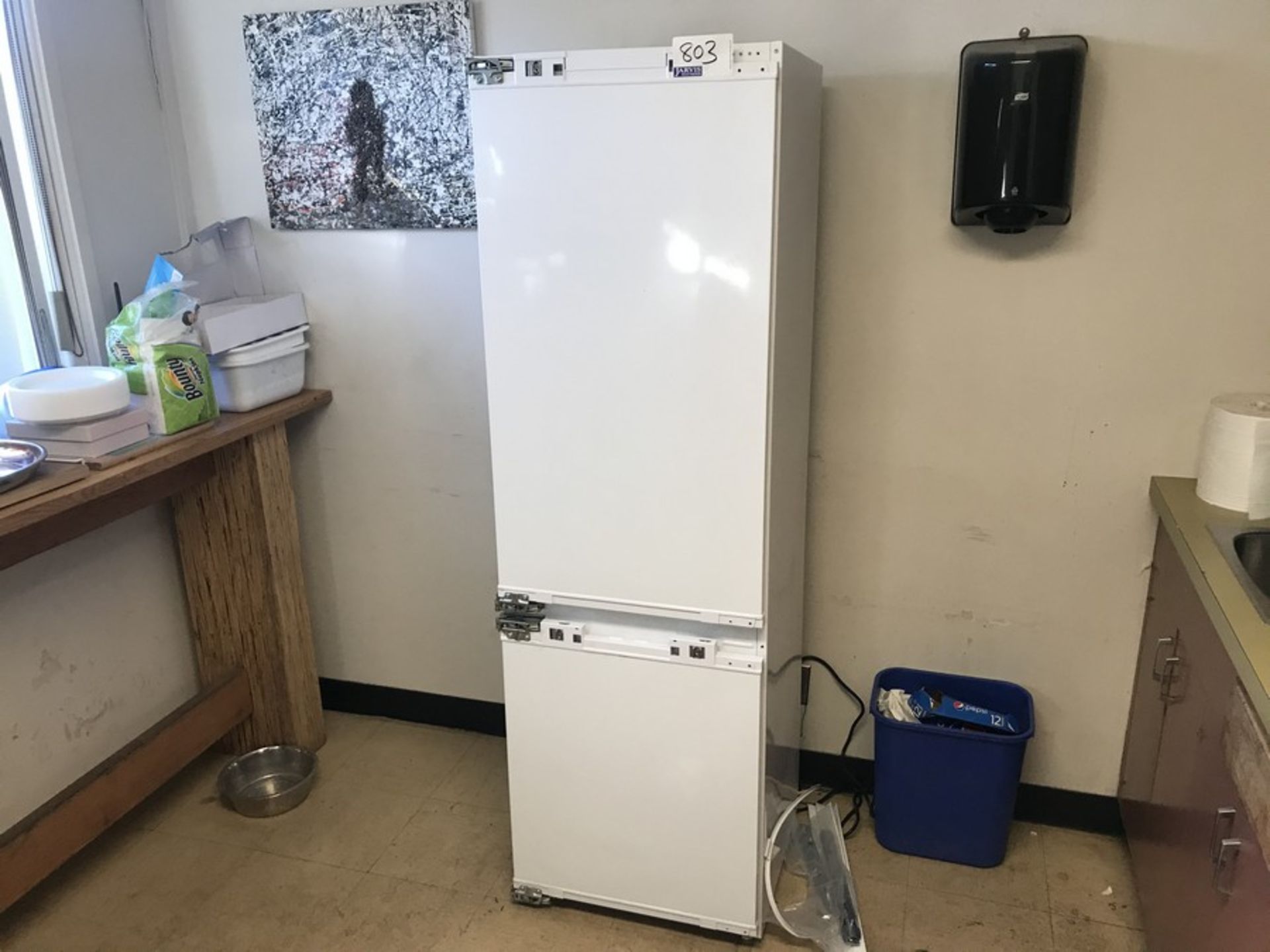 BLOMBERG REFRIGERATOR