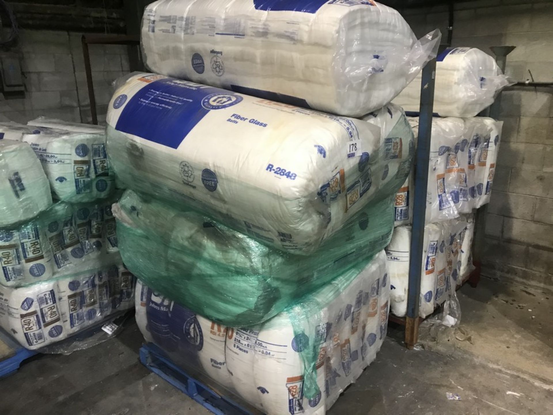 10 BAGS OF R-28 FIBER GLASS INSULATION