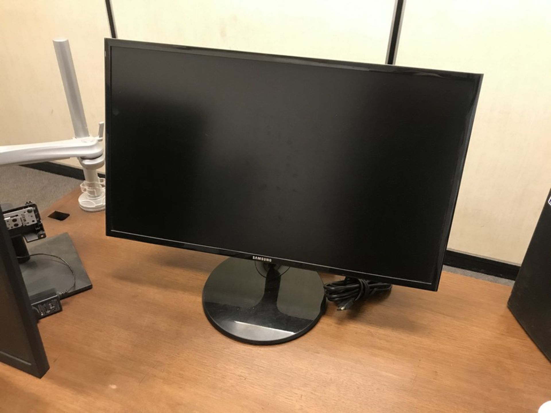 SAMSUNG 27" MONITOR