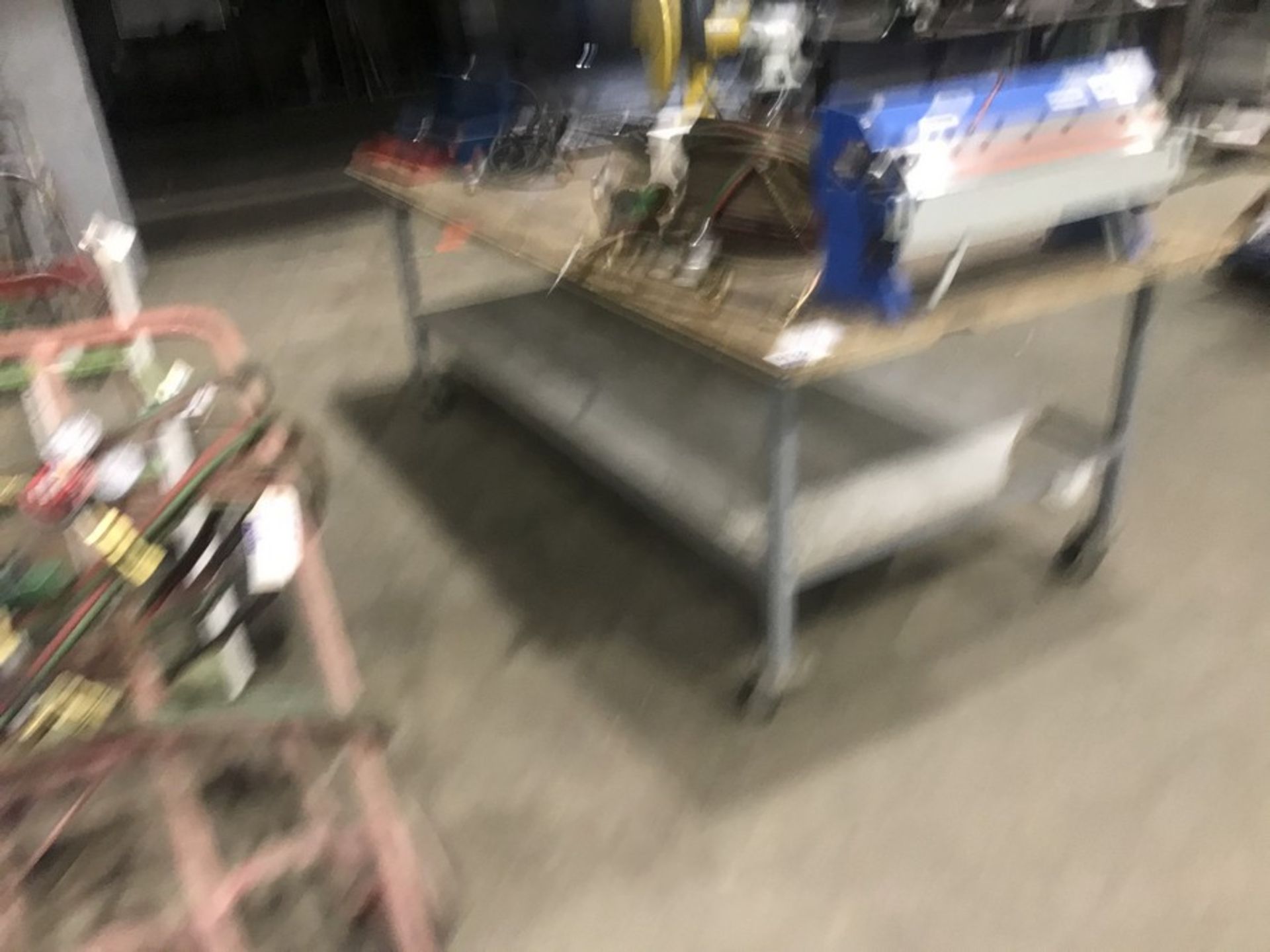 ROLLING SHOP TABLE