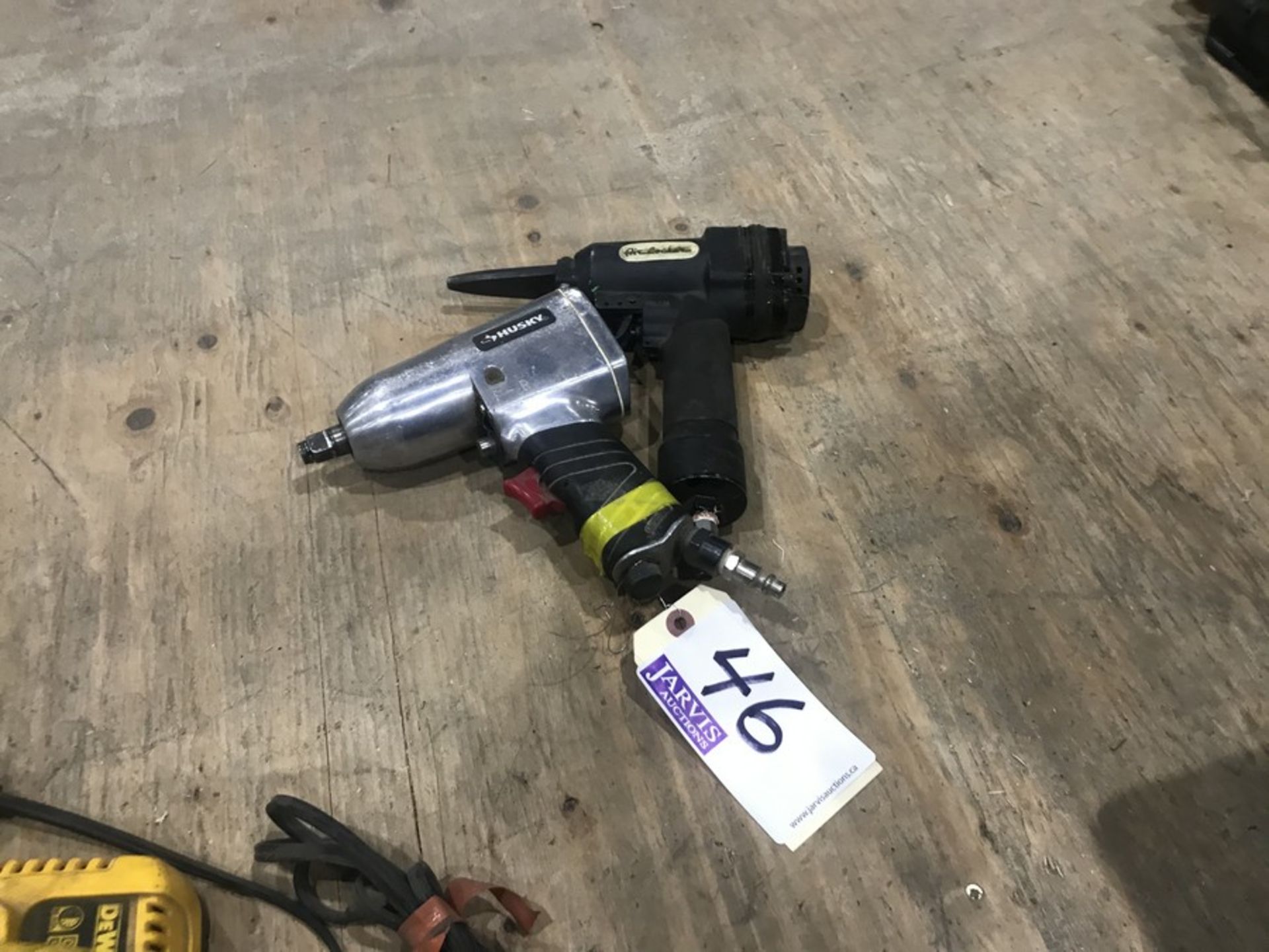 IMPACT WRENCH & NAIL REMOVER