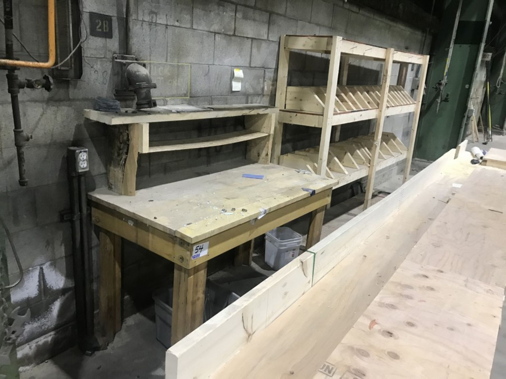 WORKTABLE & SHELF